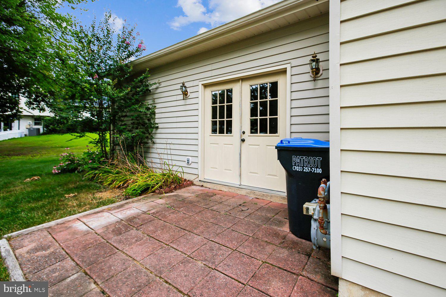 NEWINGTON STATION - Residential