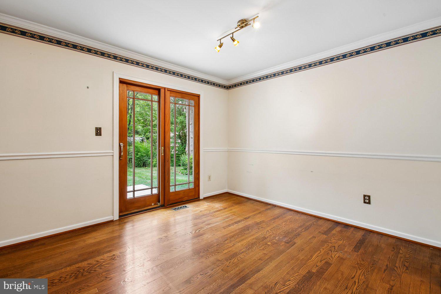 NEWINGTON STATION - Residential
