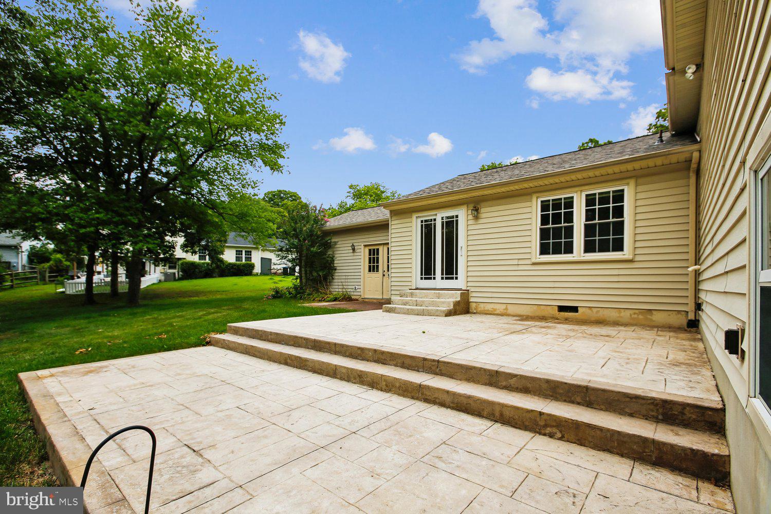 NEWINGTON STATION - Residential