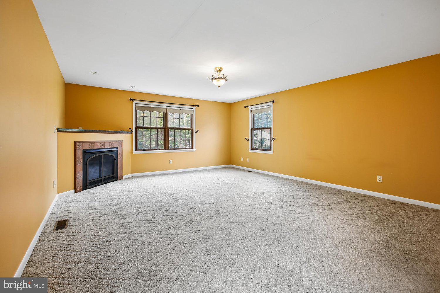 NEWINGTON STATION - Residential
