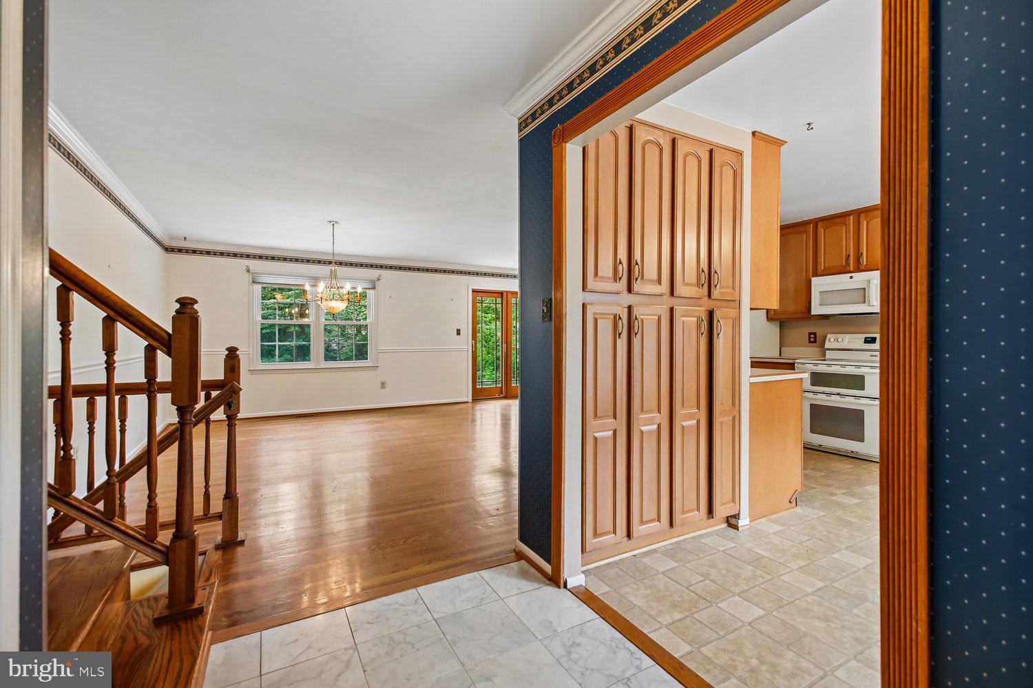 NEWINGTON STATION - Residential