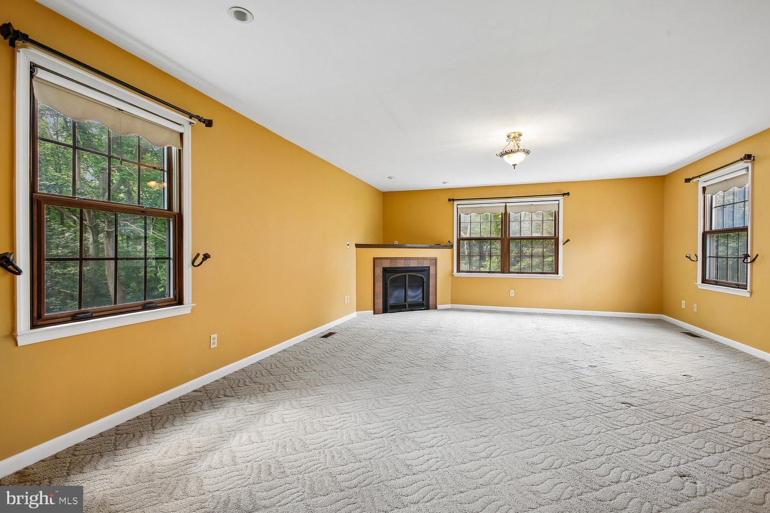NEWINGTON STATION - Residential