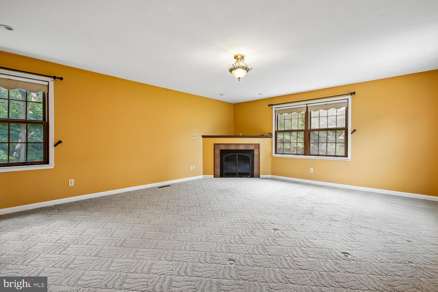 NEWINGTON STATION - Residential