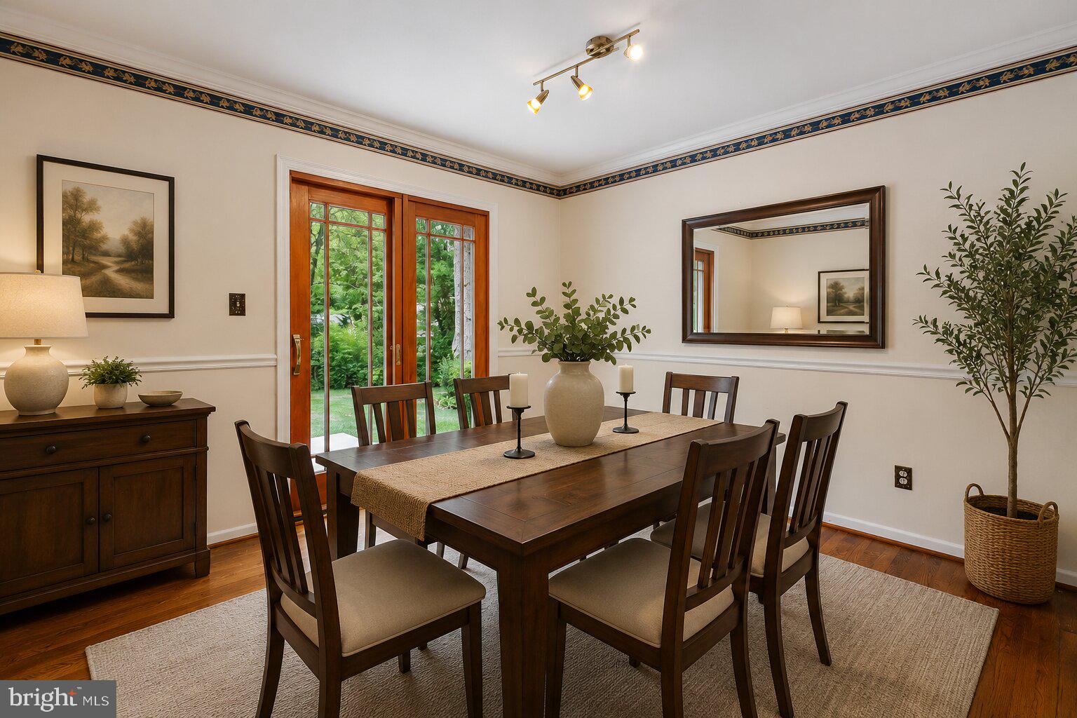 NEWINGTON STATION - Residential