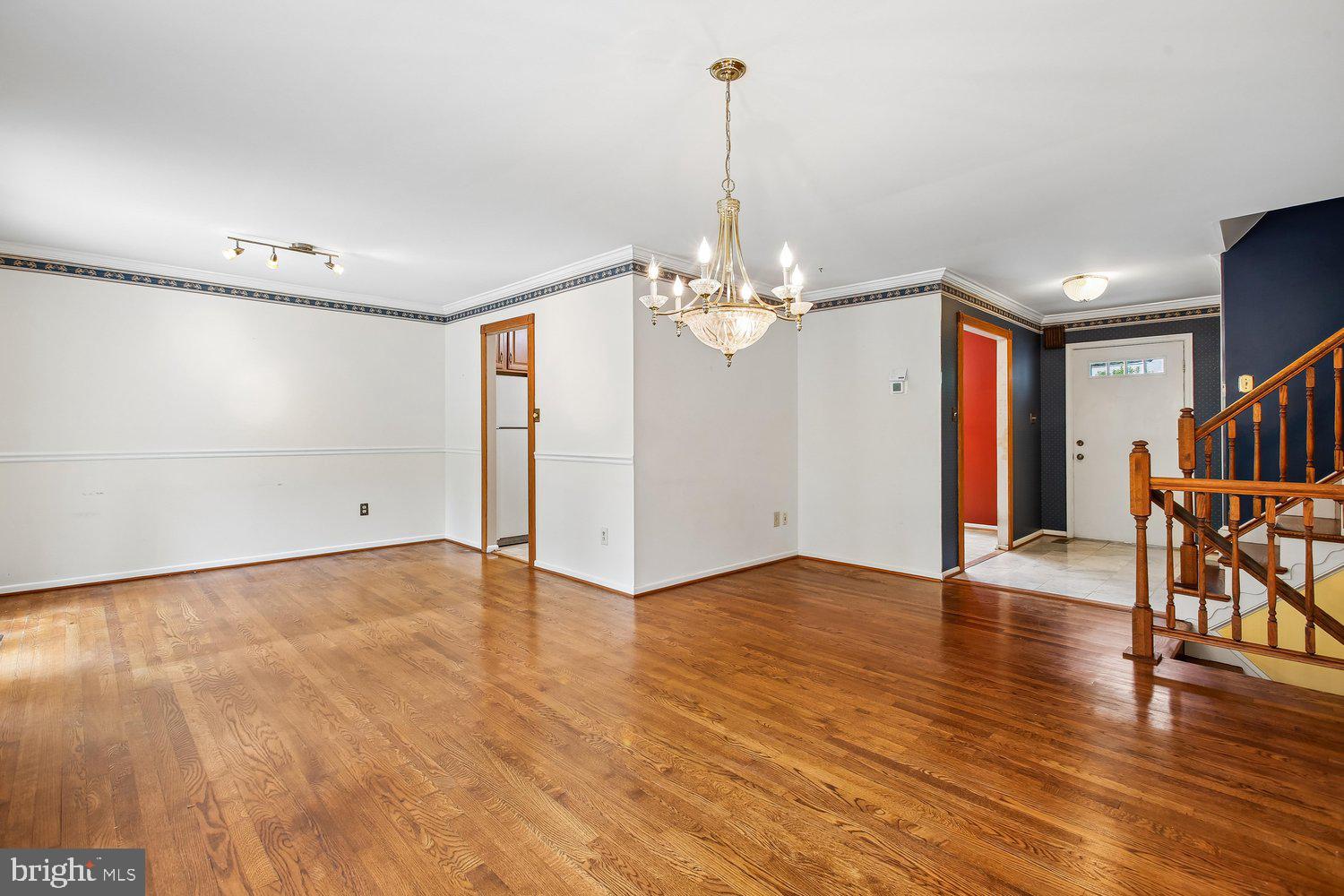 NEWINGTON STATION - Residential