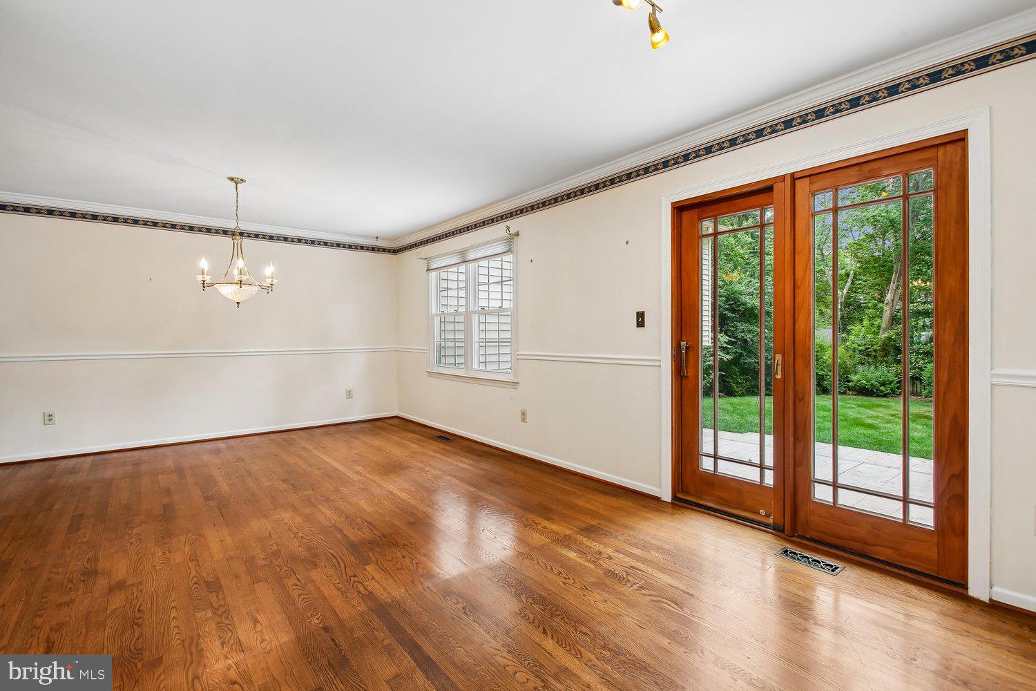 NEWINGTON STATION - Residential