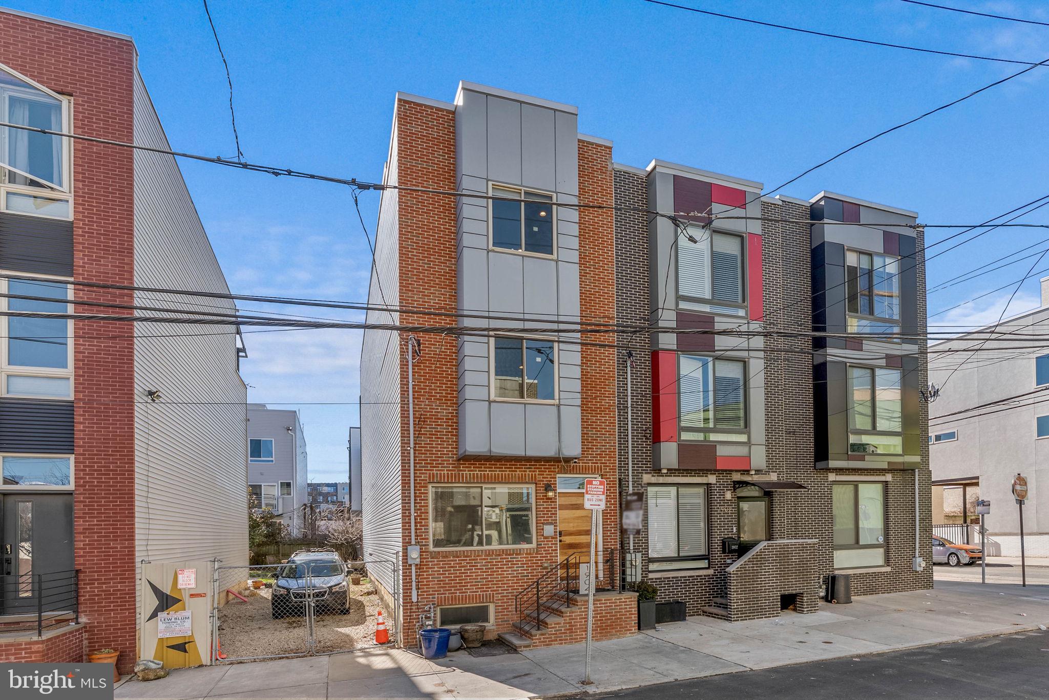 EAST KENSINGTON - Residential