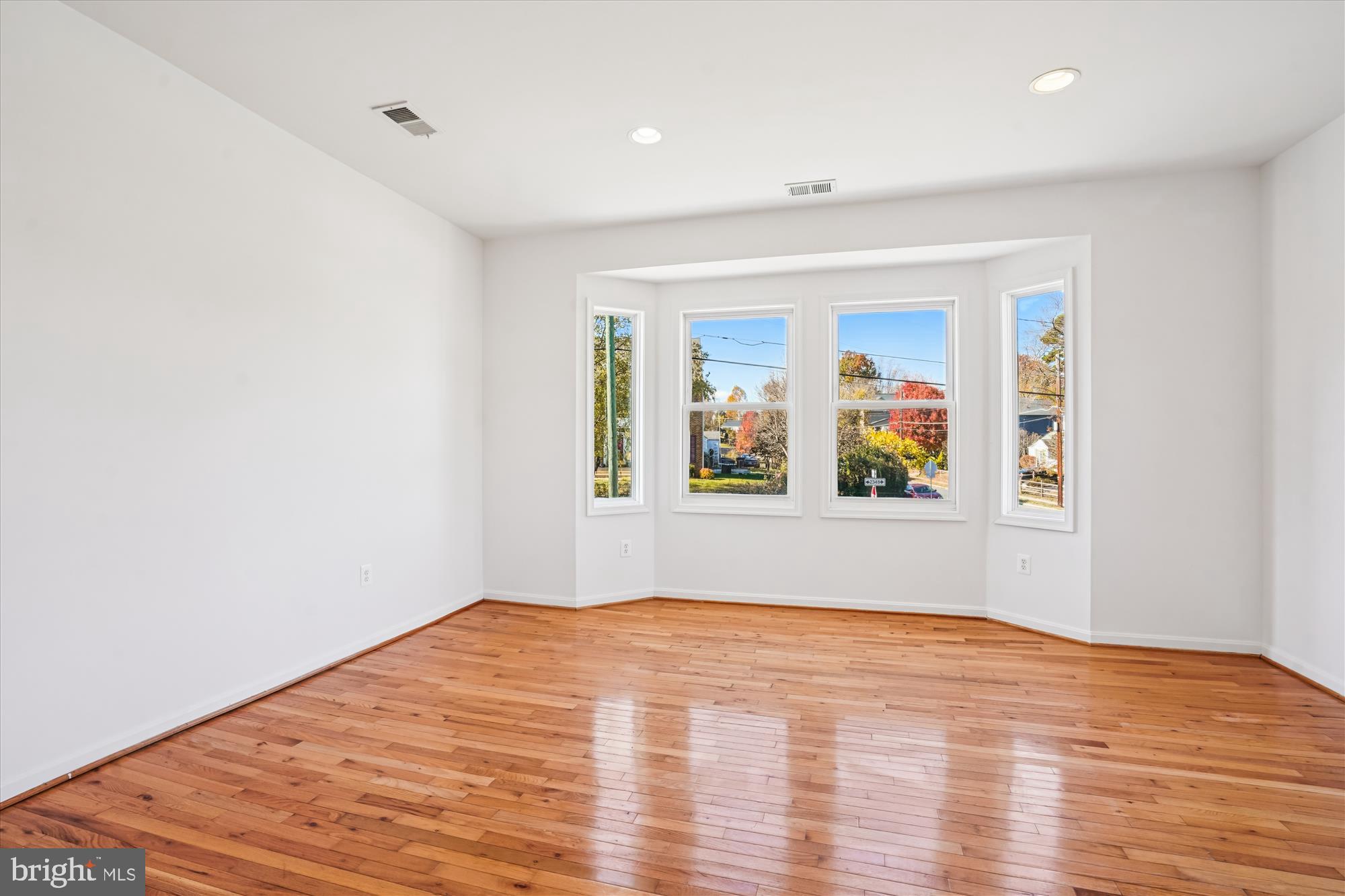ANNALEE HEIGHTS - Residential