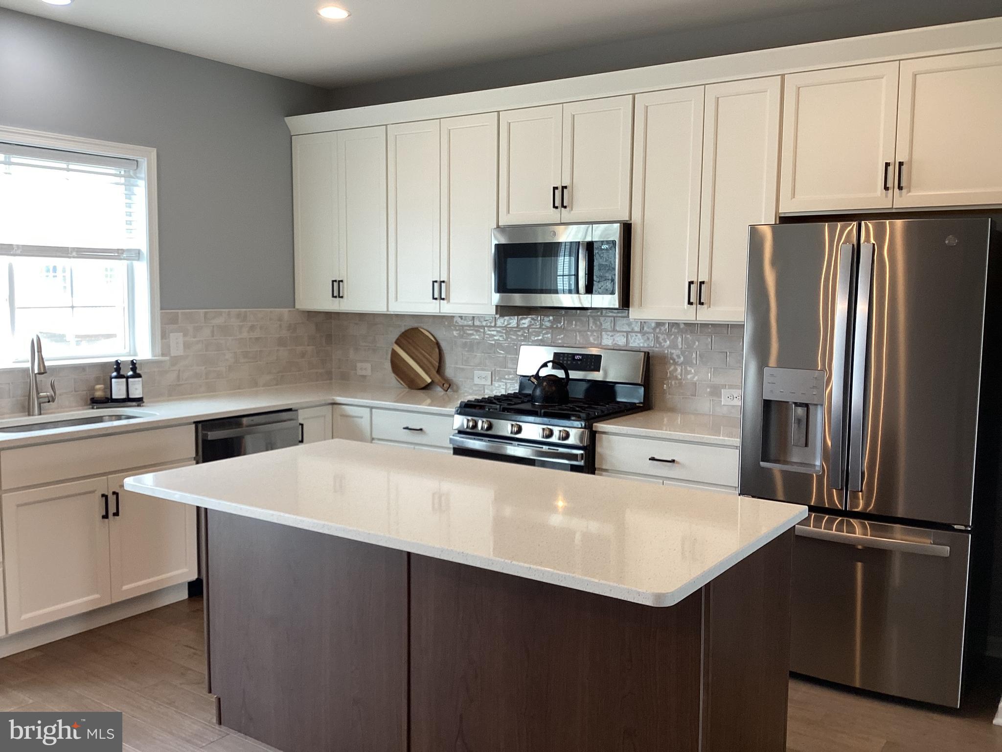 ENCLAVE AT RIDGEWOOD - Residential