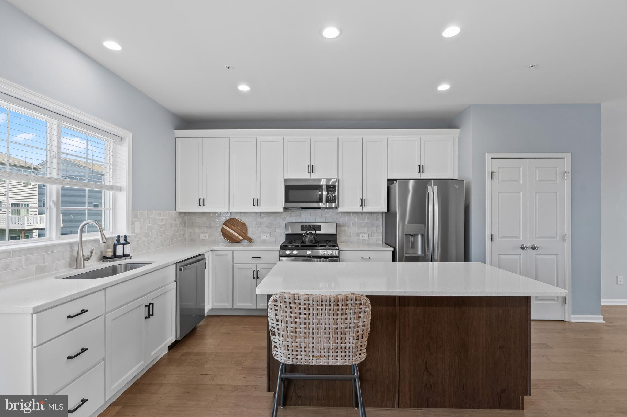 ENCLAVE AT RIDGEWOOD - Residential