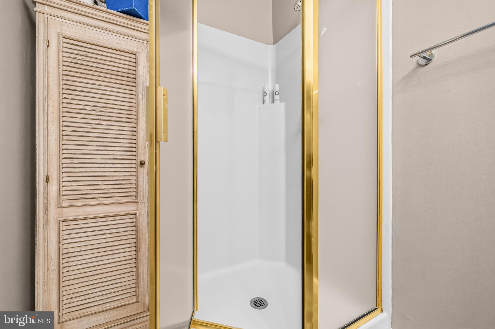 VILLAGE OF HARPERS CHOICE - Residential