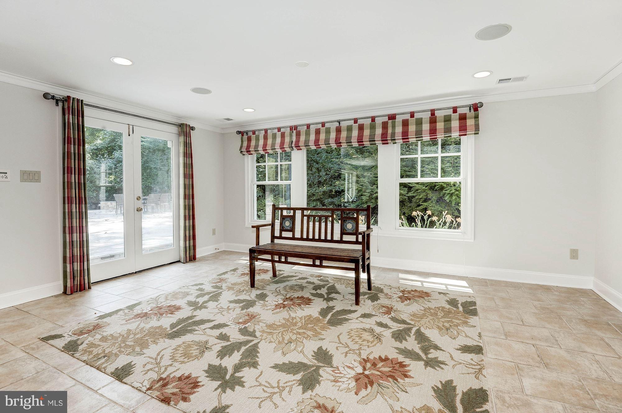 WOODHAVEN - Residential