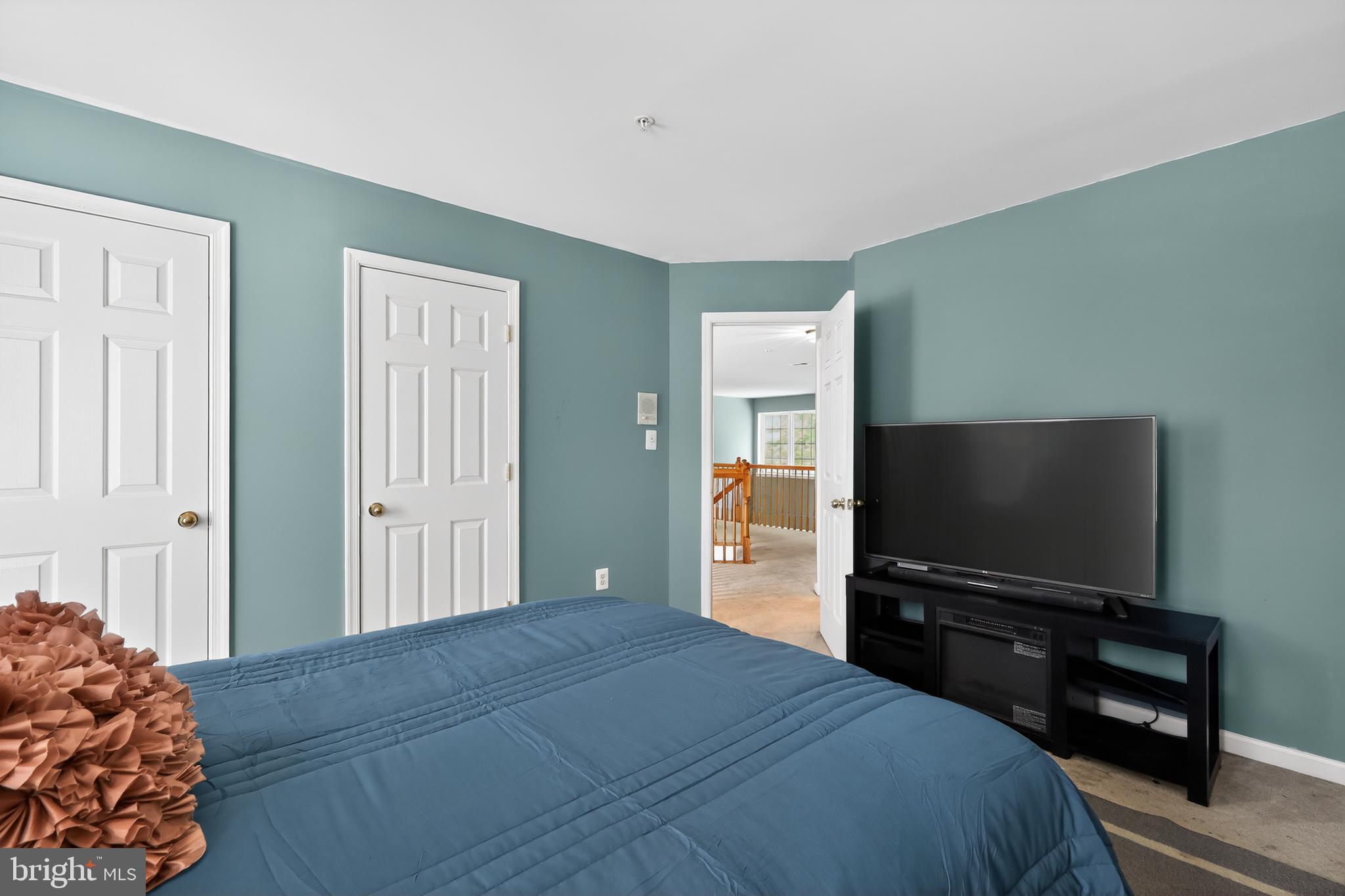 HILLANTRAE - Residential
