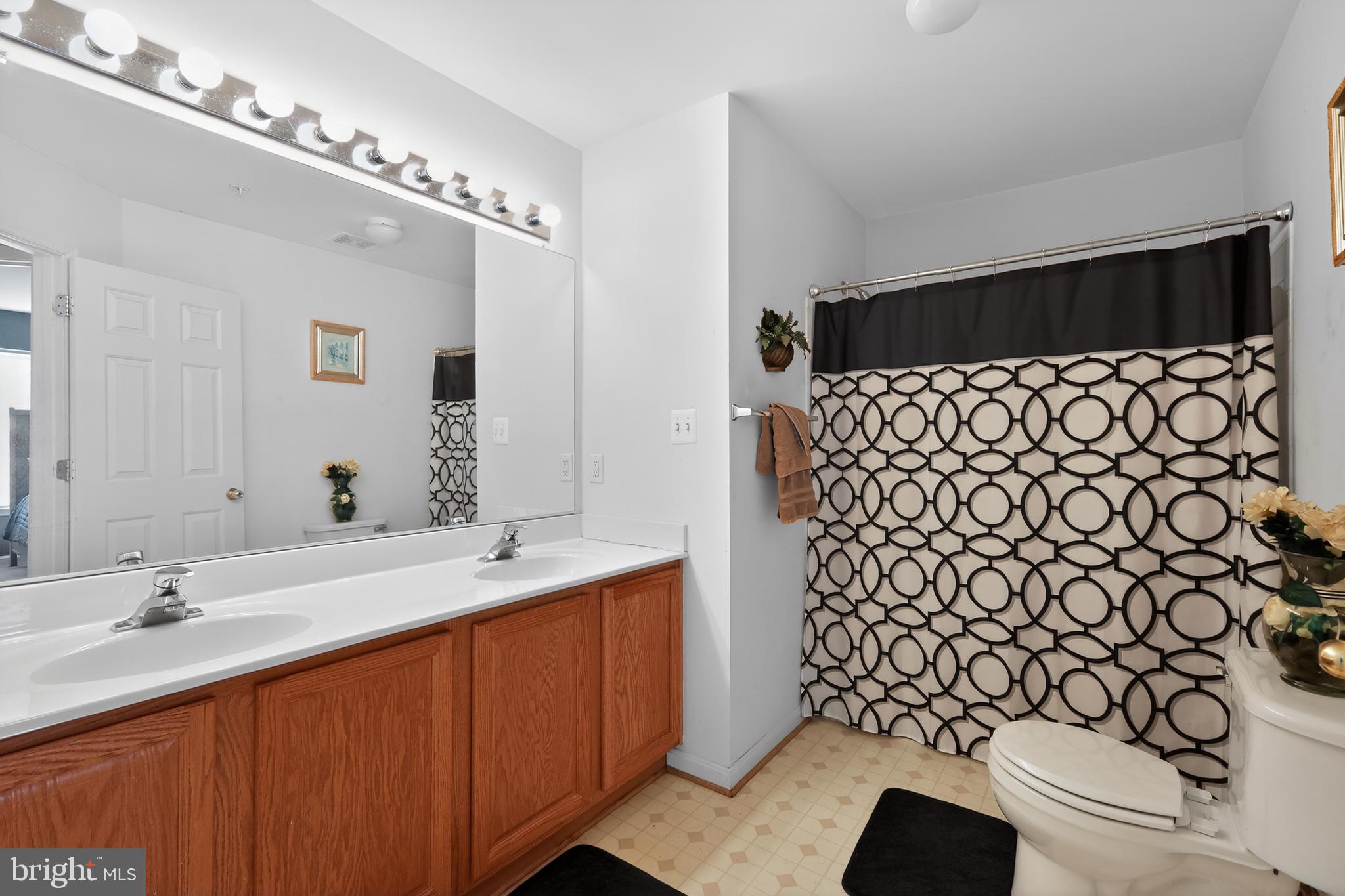 HILLANTRAE - Residential