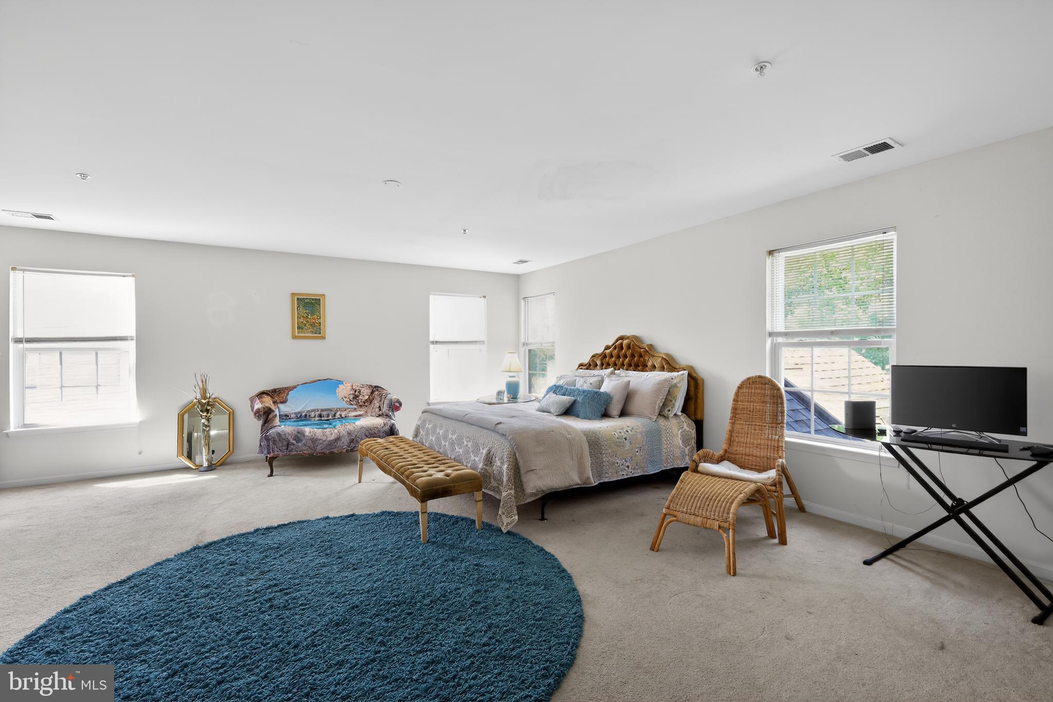 HILLANTRAE - Residential