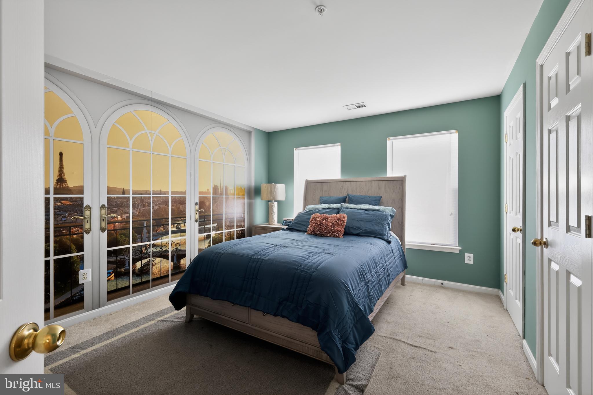 HILLANTRAE - Residential