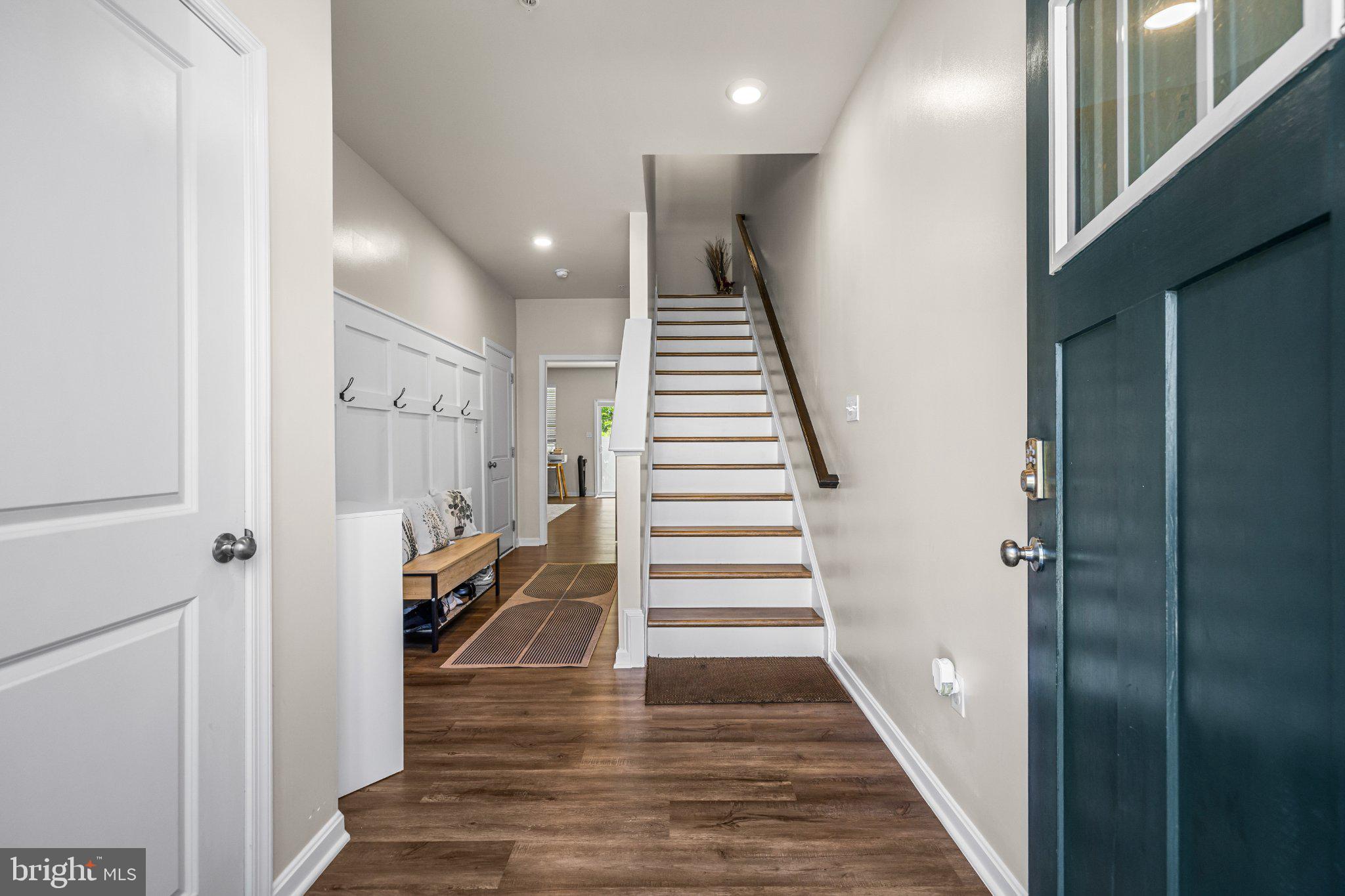 SEVEN OAKS - Residential