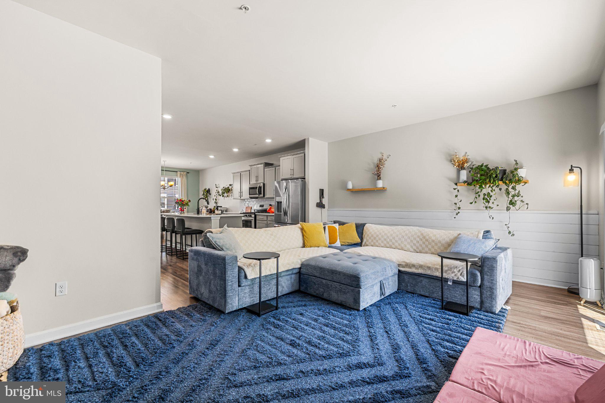 SEVEN OAKS - Residential