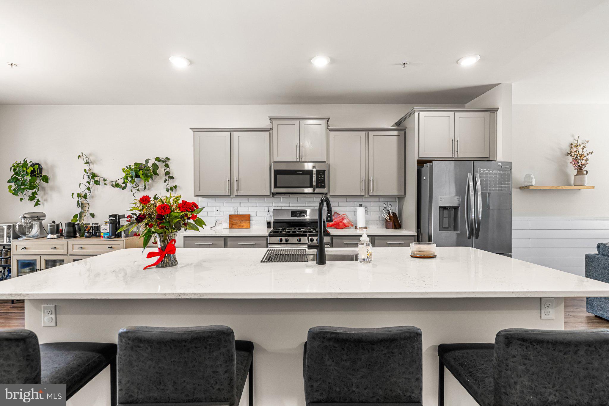 SEVEN OAKS - Residential