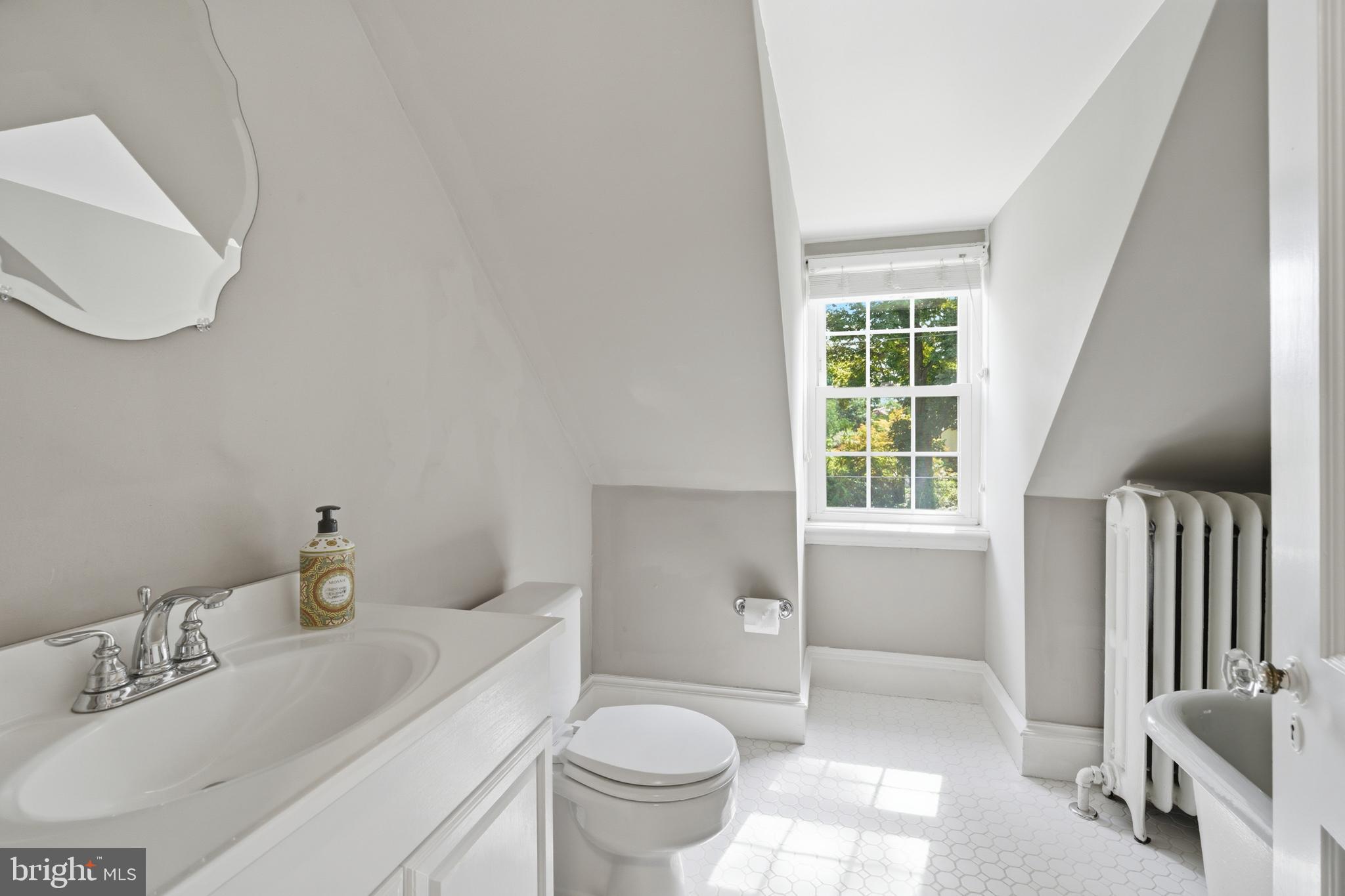 BRYN MAWR - Residential