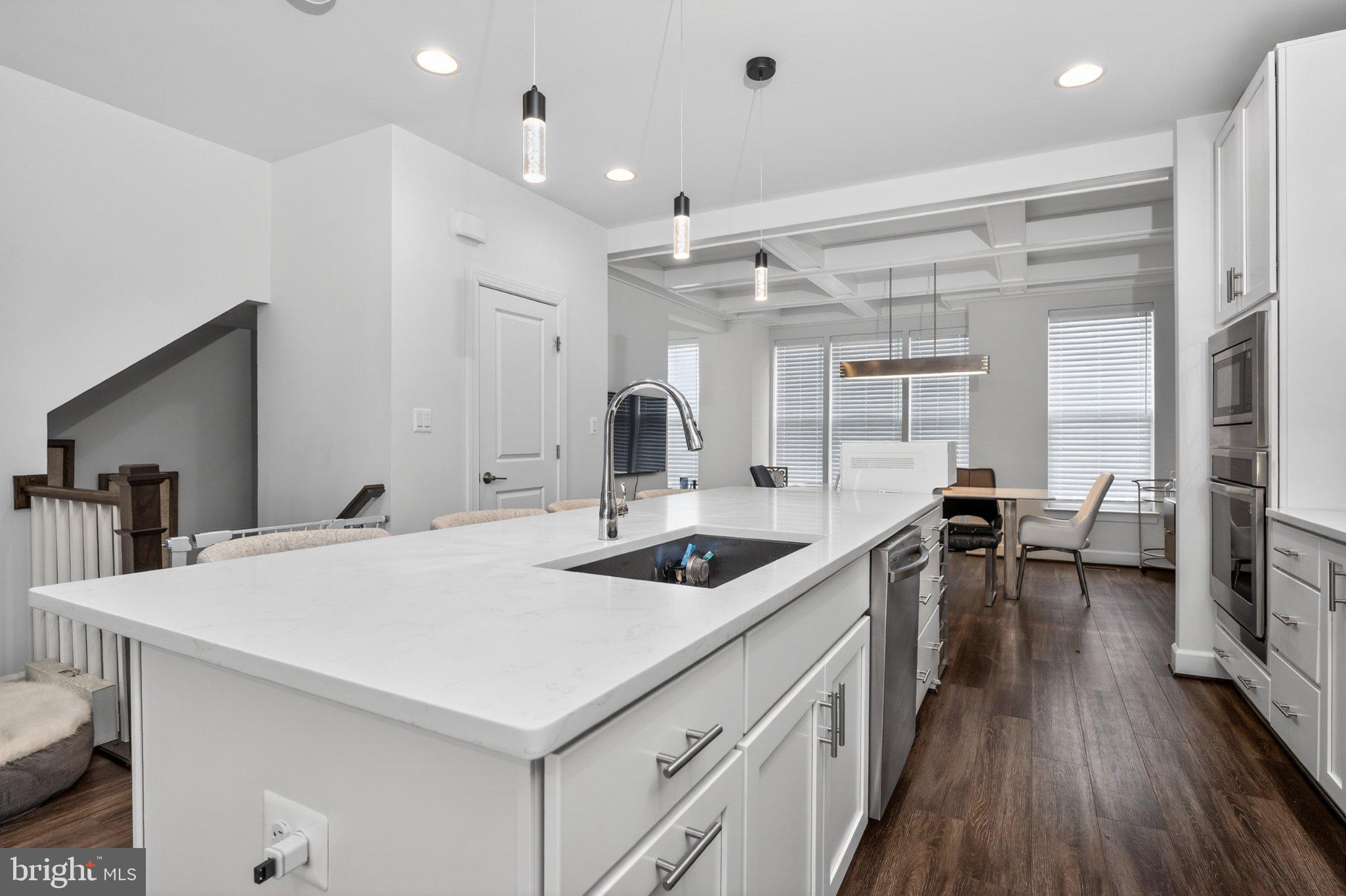 THE RETREAT AT WESTFIELDS - Residential