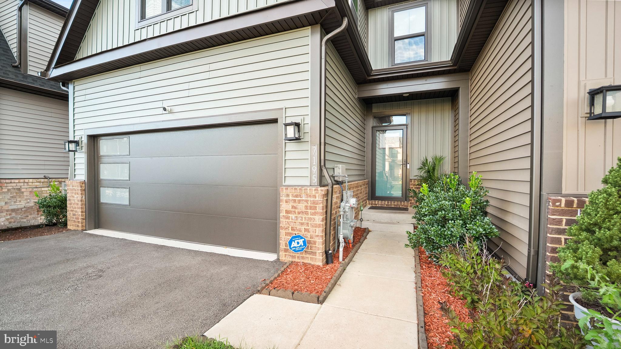 TANYARD SHORES - Residential