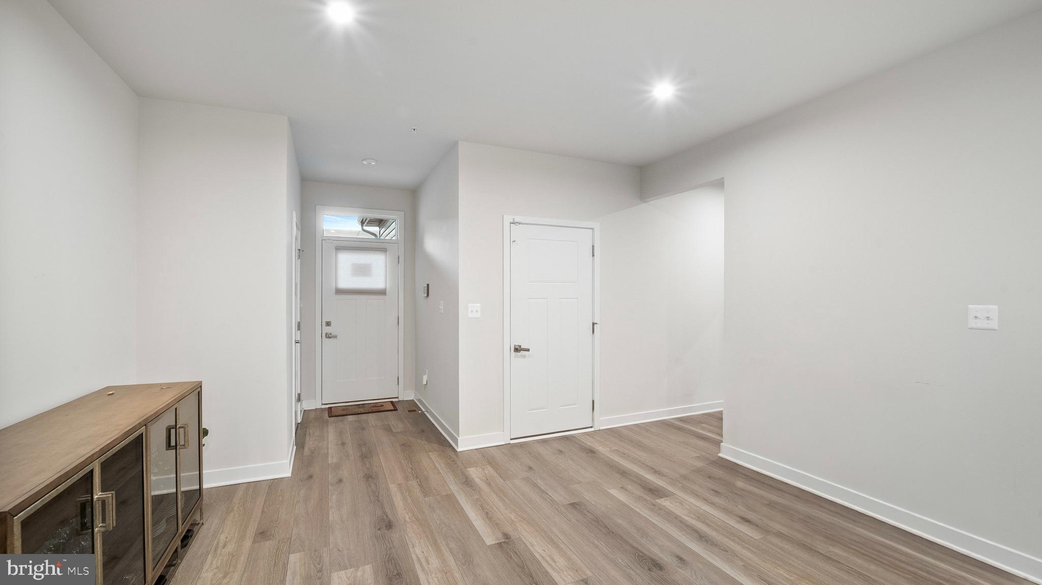 TANYARD SHORES - Residential