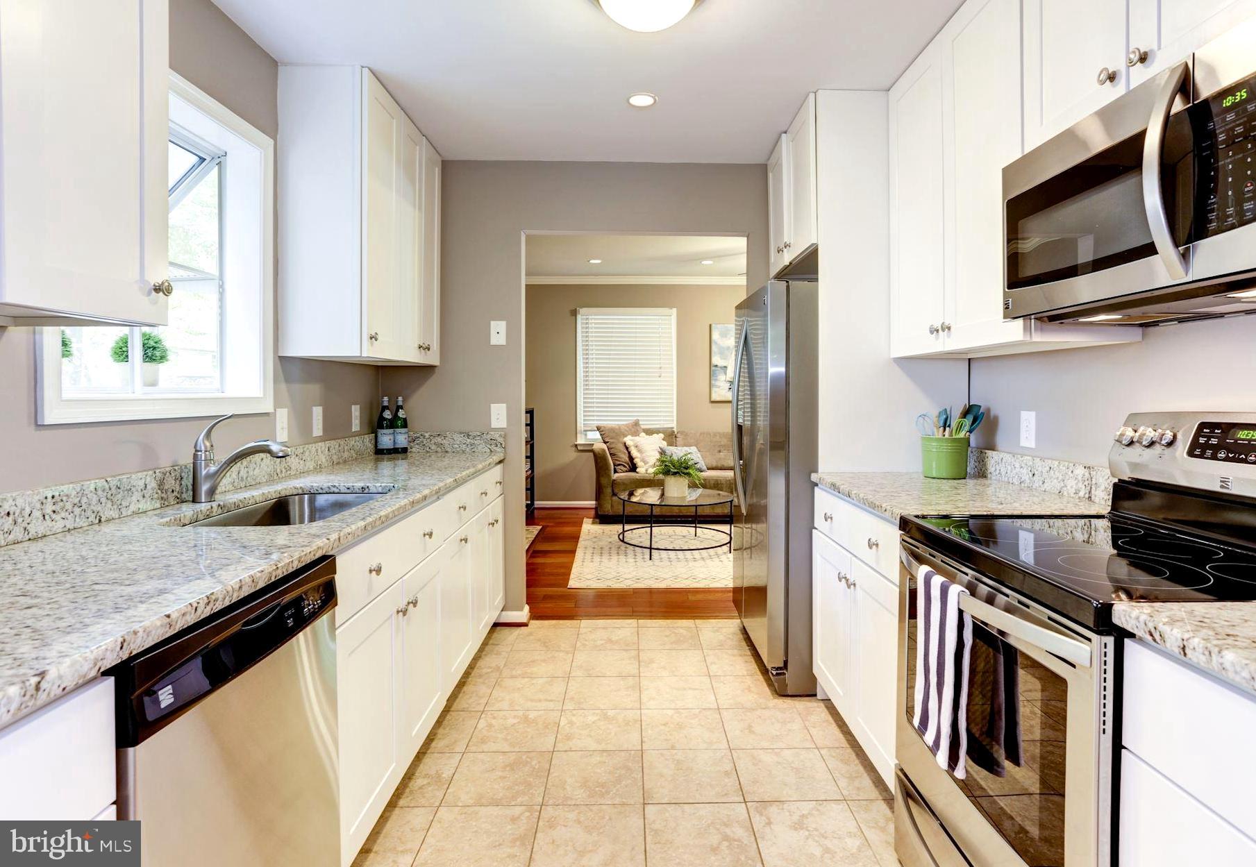 BAY HIGHLANDS - Residential