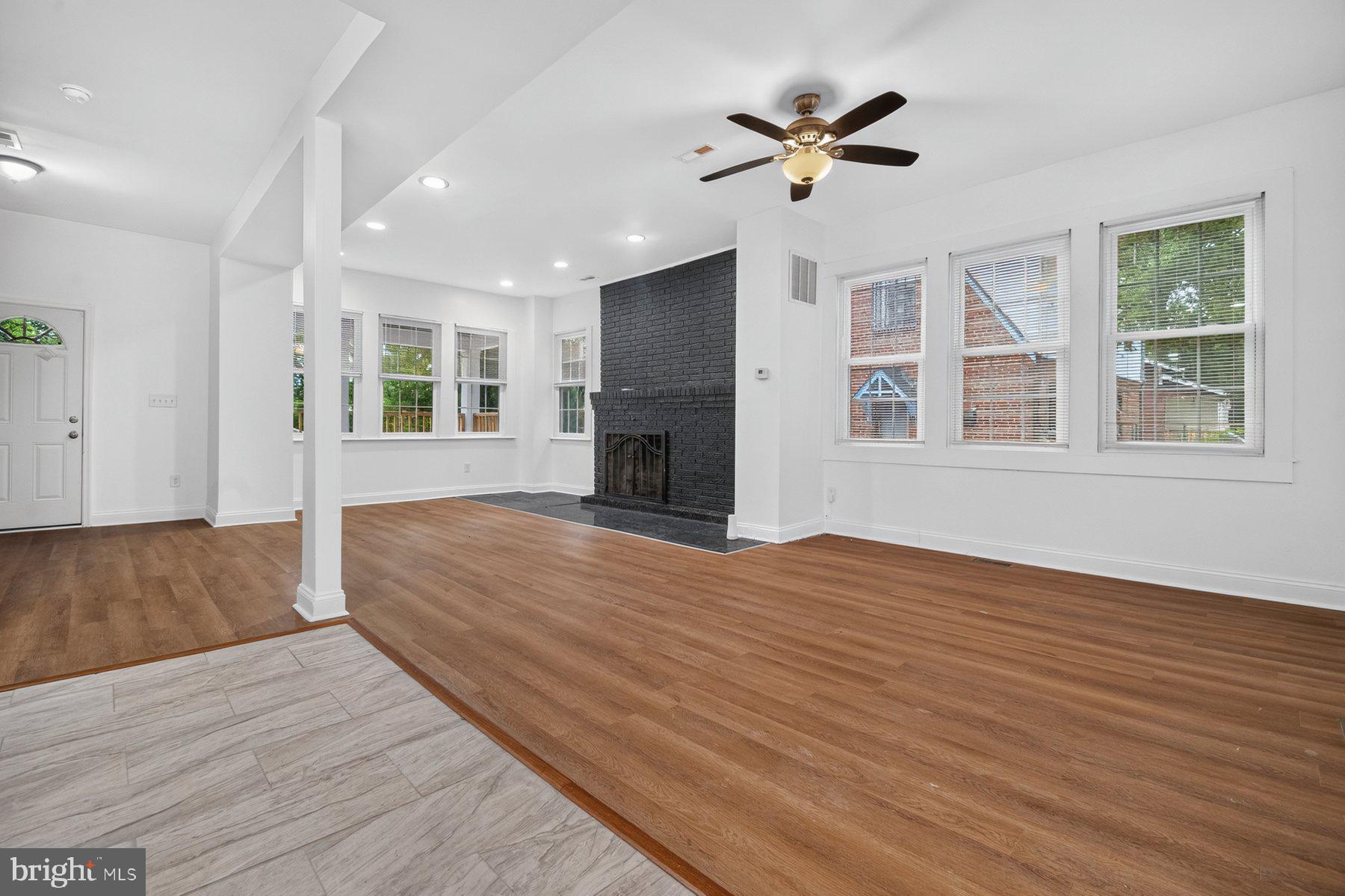 WINDSOR HILLS - Residential