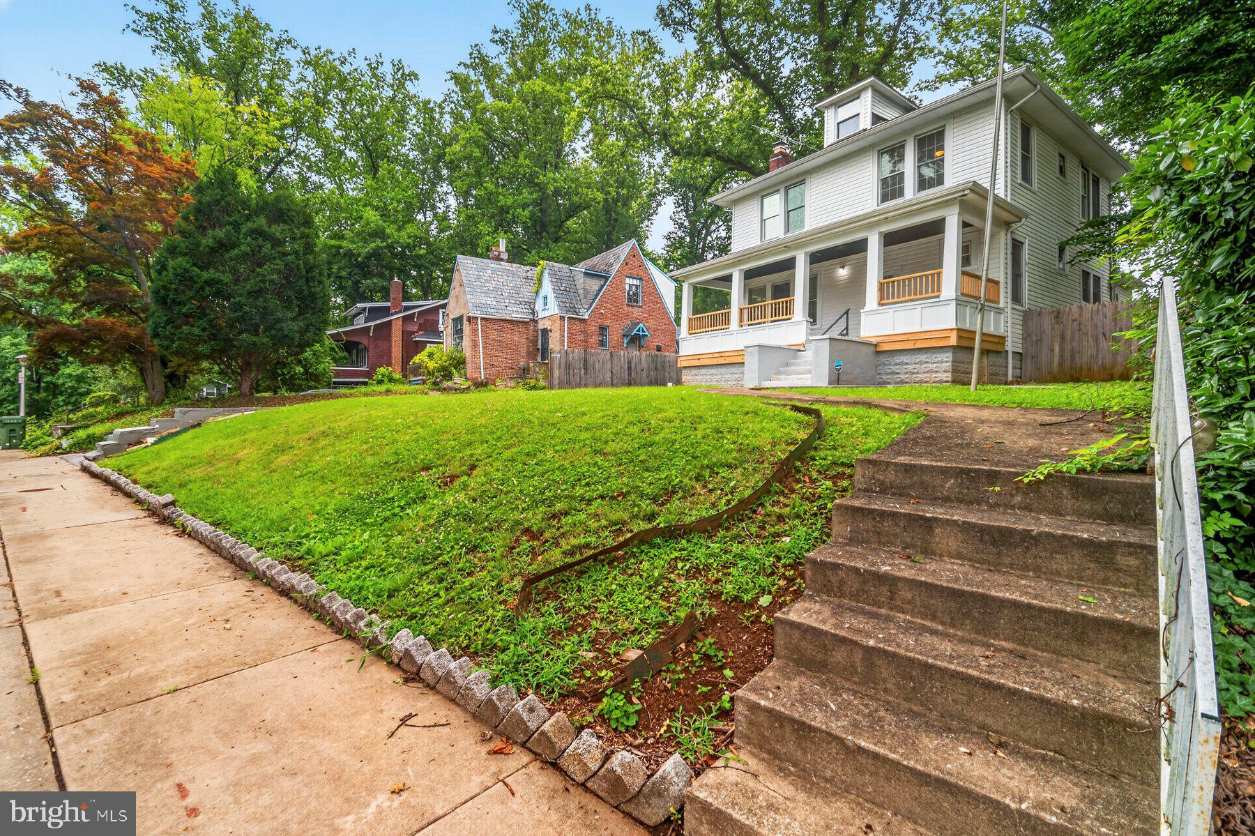 WINDSOR HILLS - Residential