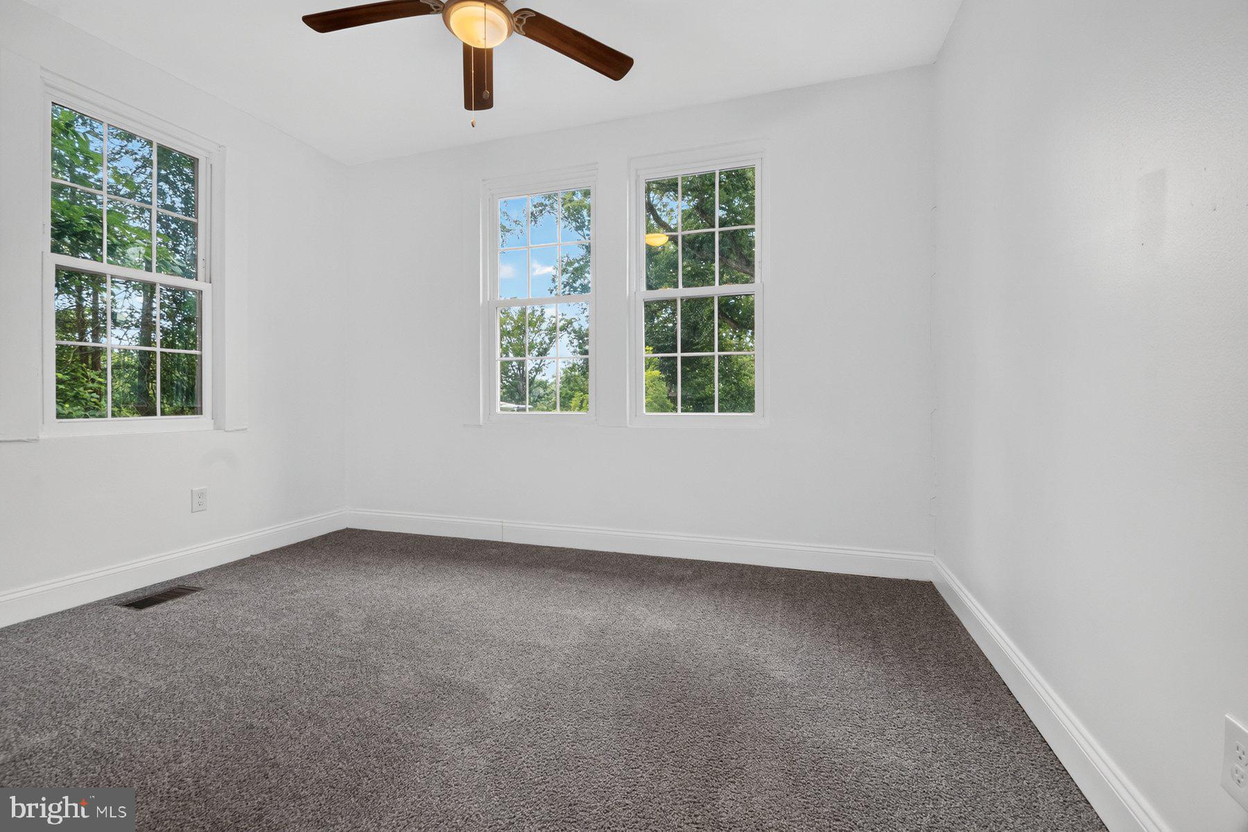 WINDSOR HILLS - Residential