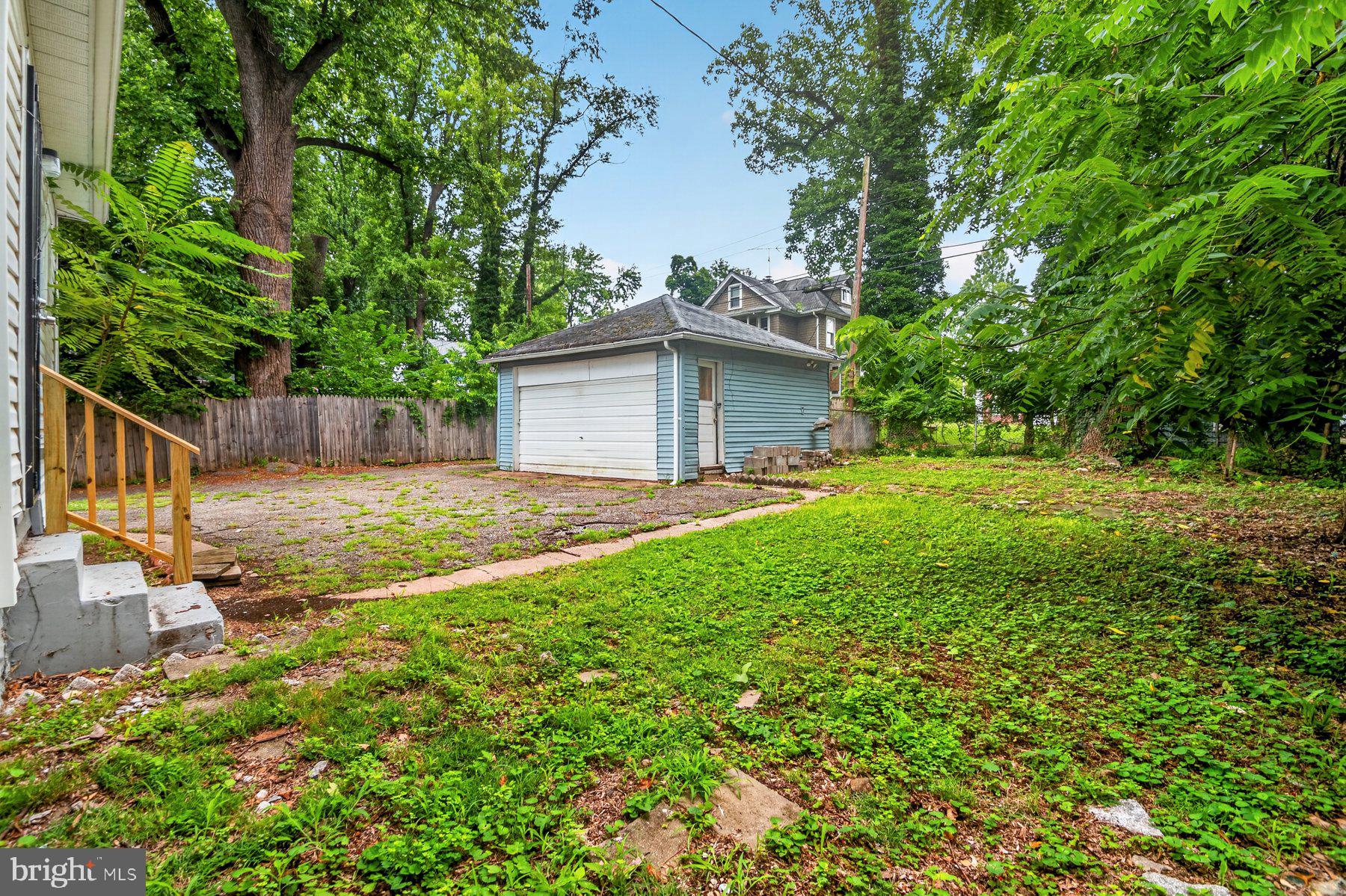 WINDSOR HILLS - Residential