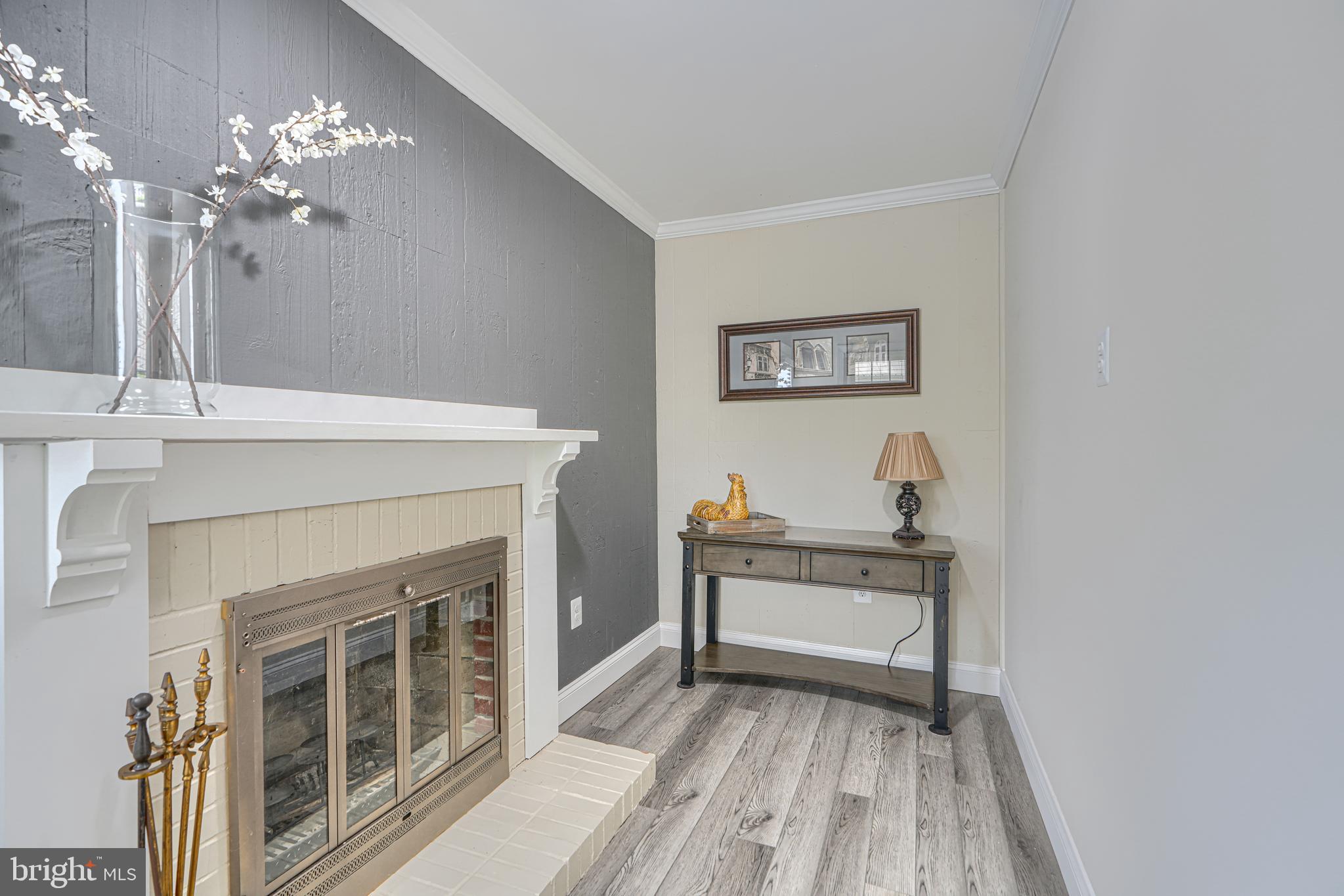 MIDDLE RIVER - Residential