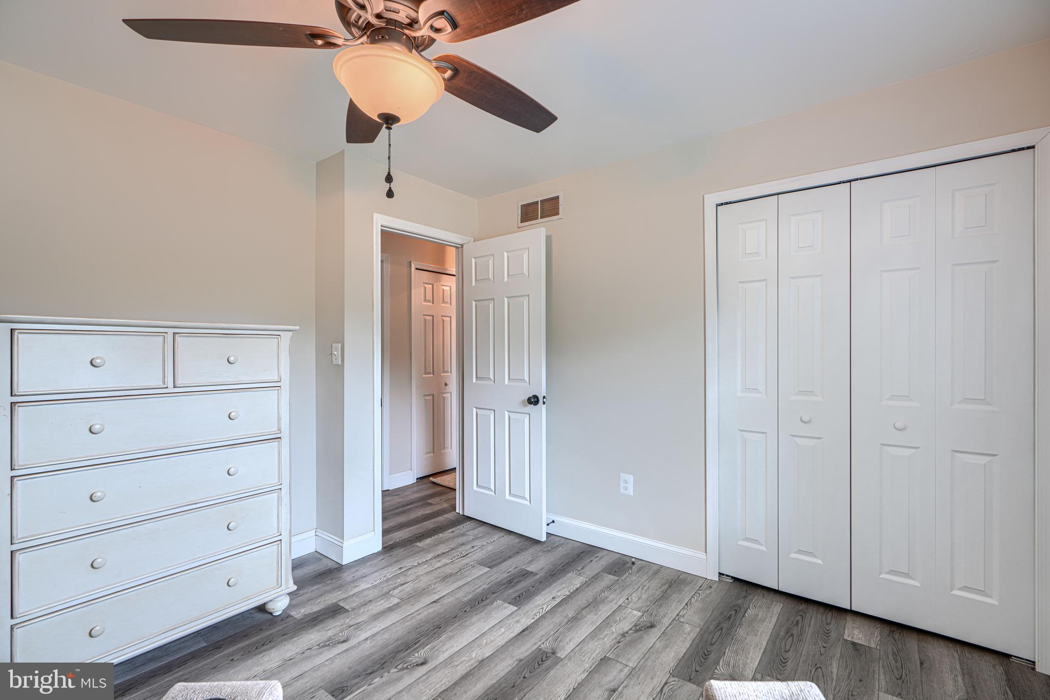 MIDDLE RIVER - Residential