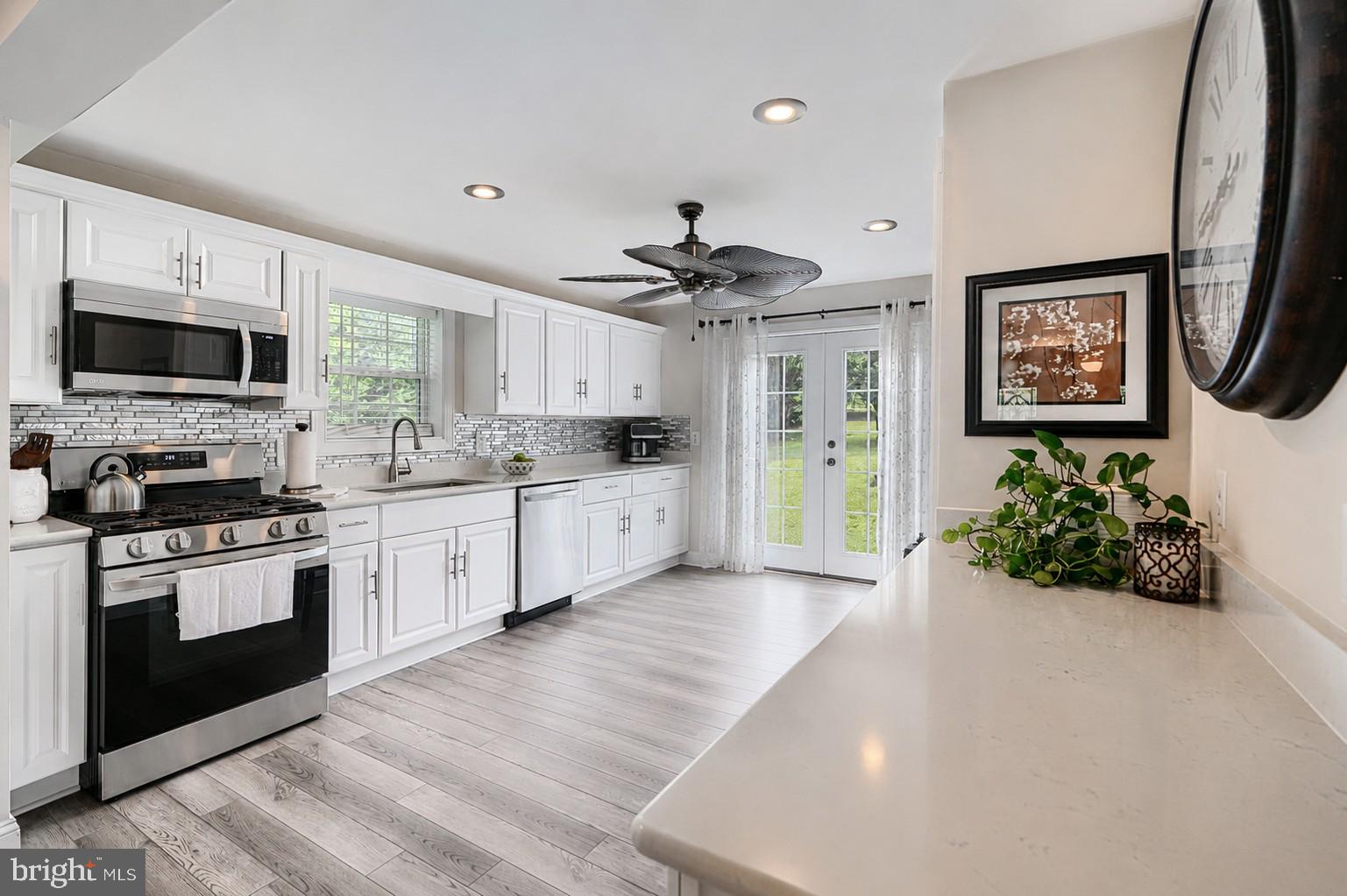 MIDDLE RIVER - Residential