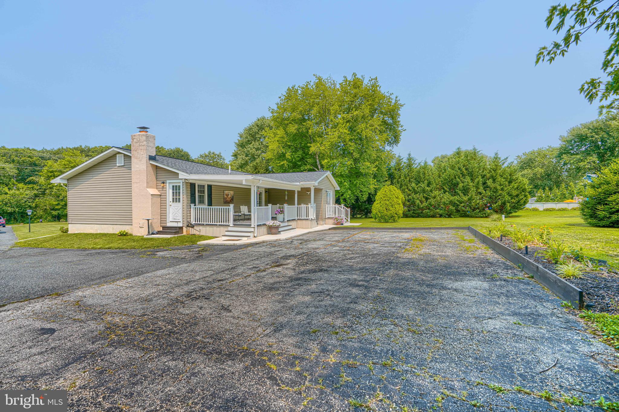 MIDDLE RIVER - Residential
