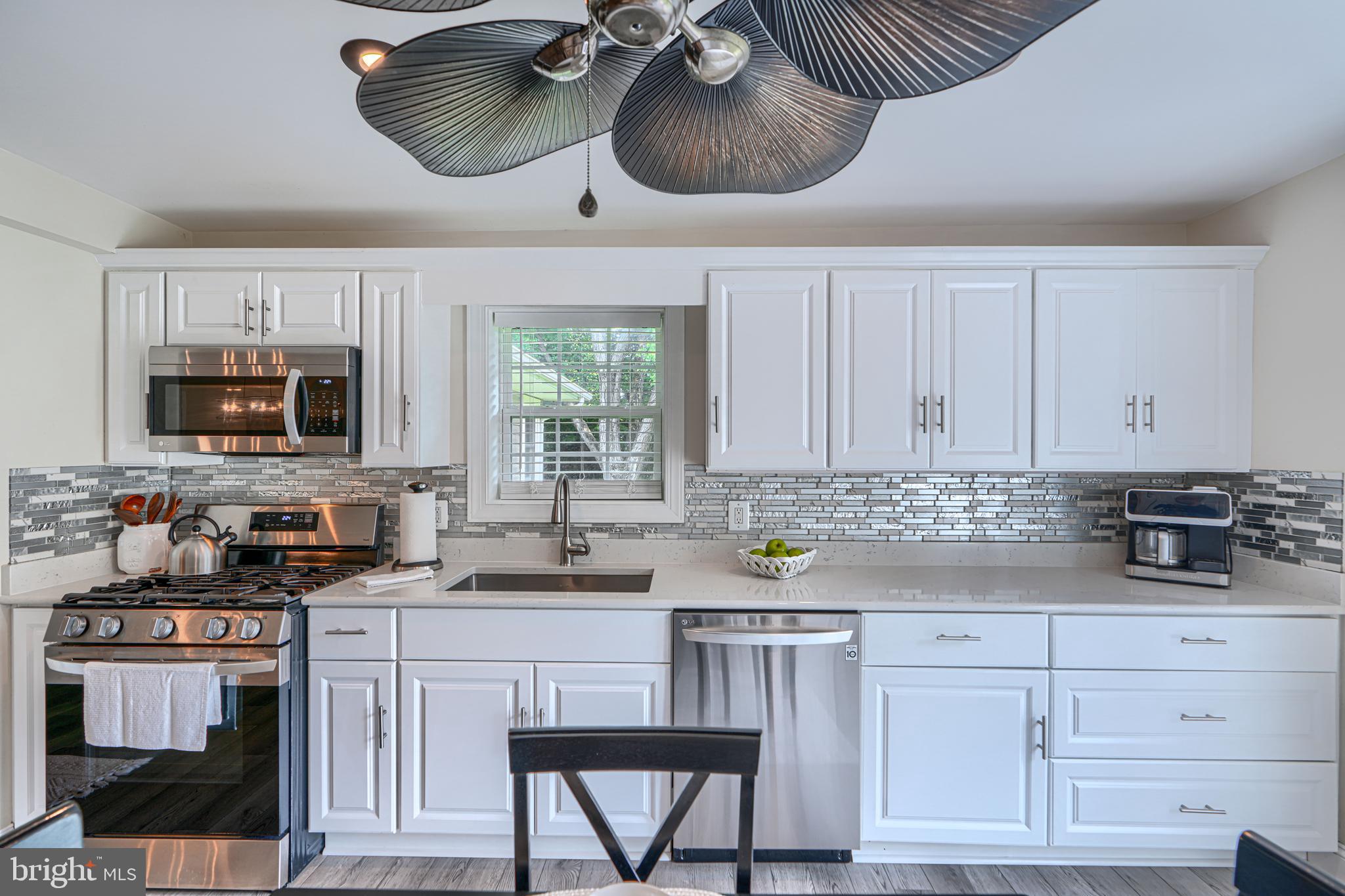 MIDDLE RIVER - Residential