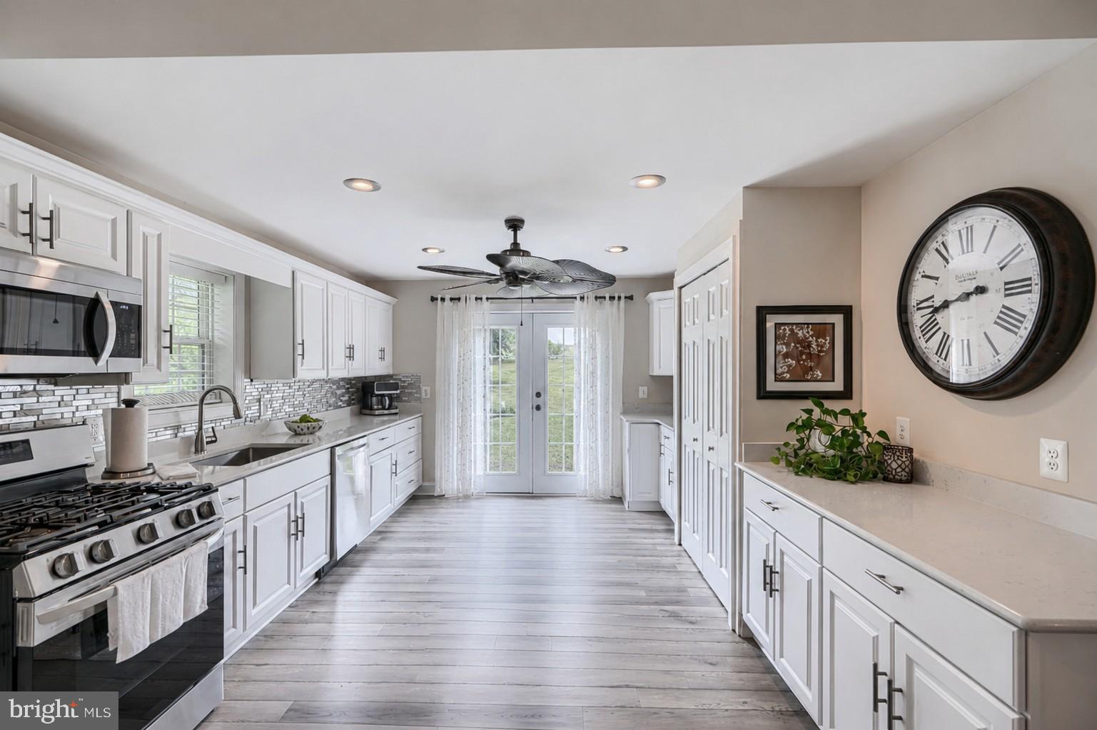 MIDDLE RIVER - Residential