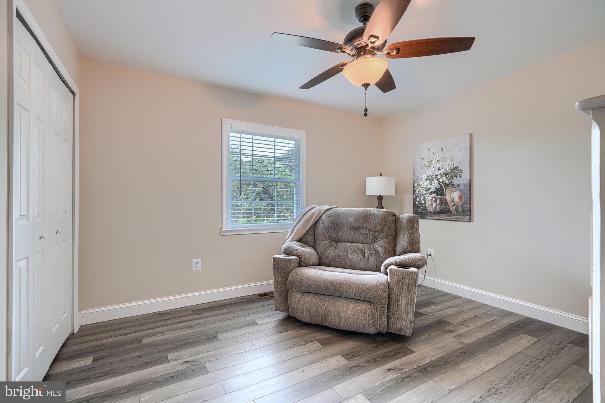 MIDDLE RIVER - Residential