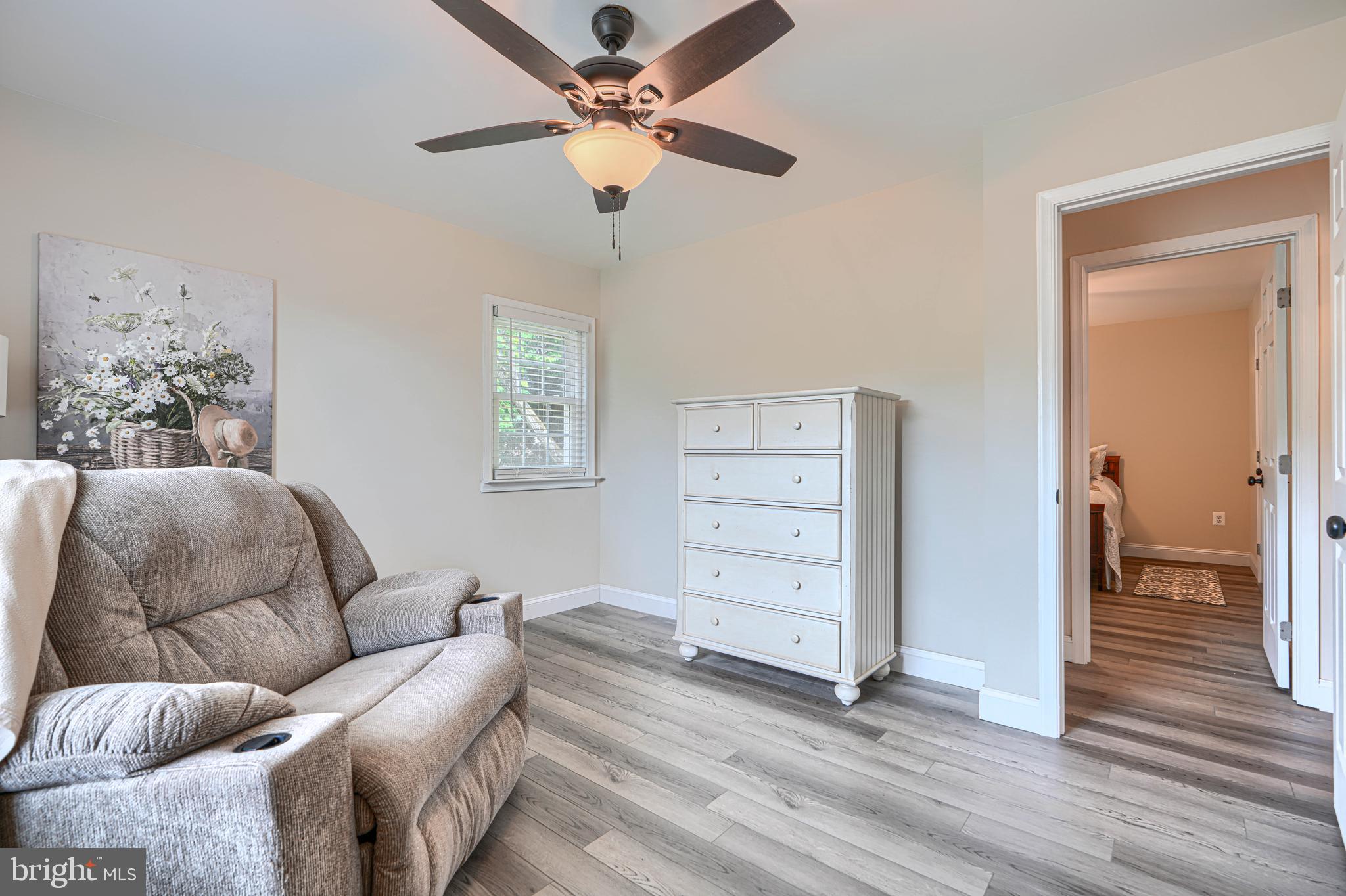 MIDDLE RIVER - Residential