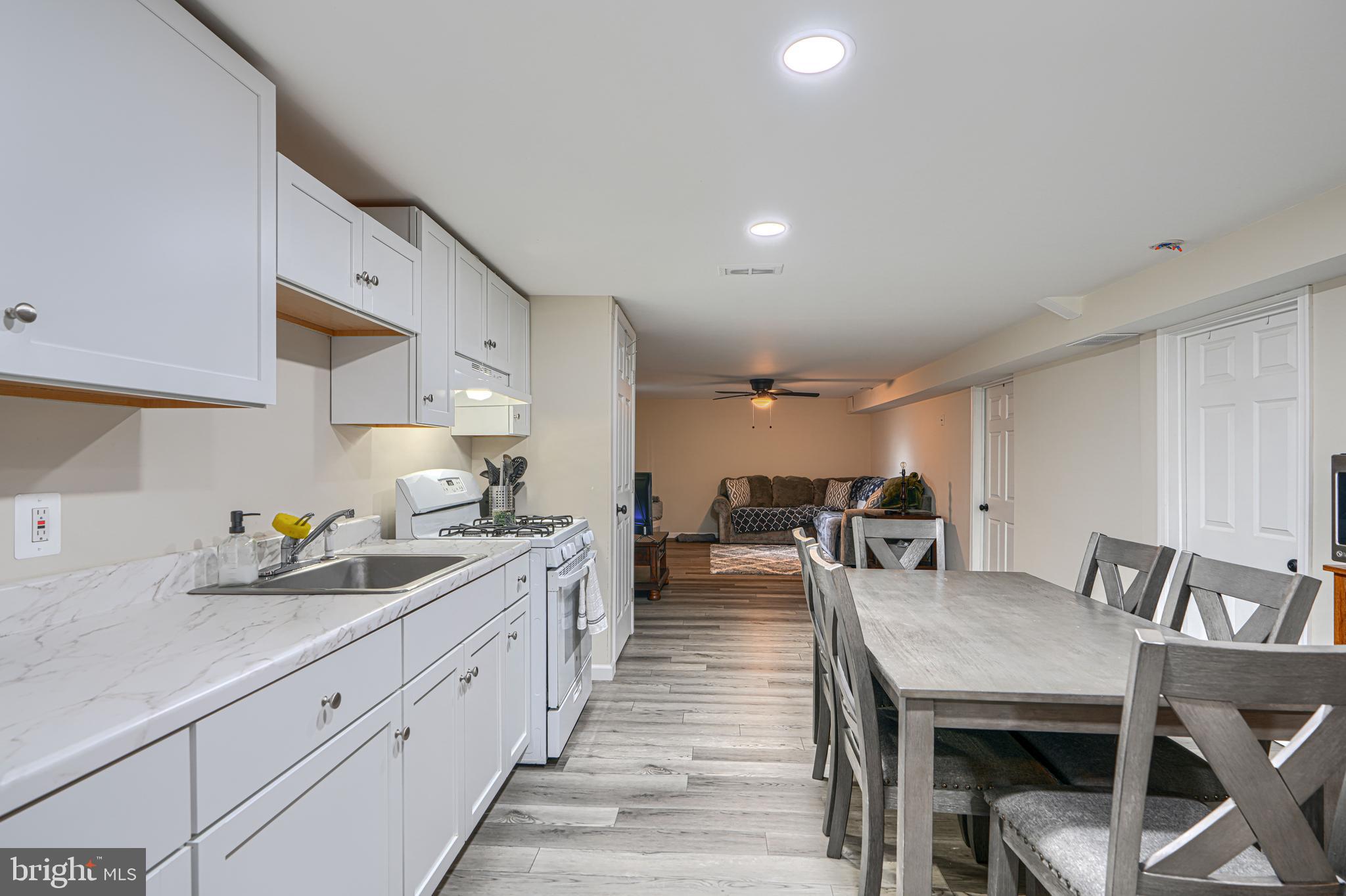 MIDDLE RIVER - Residential