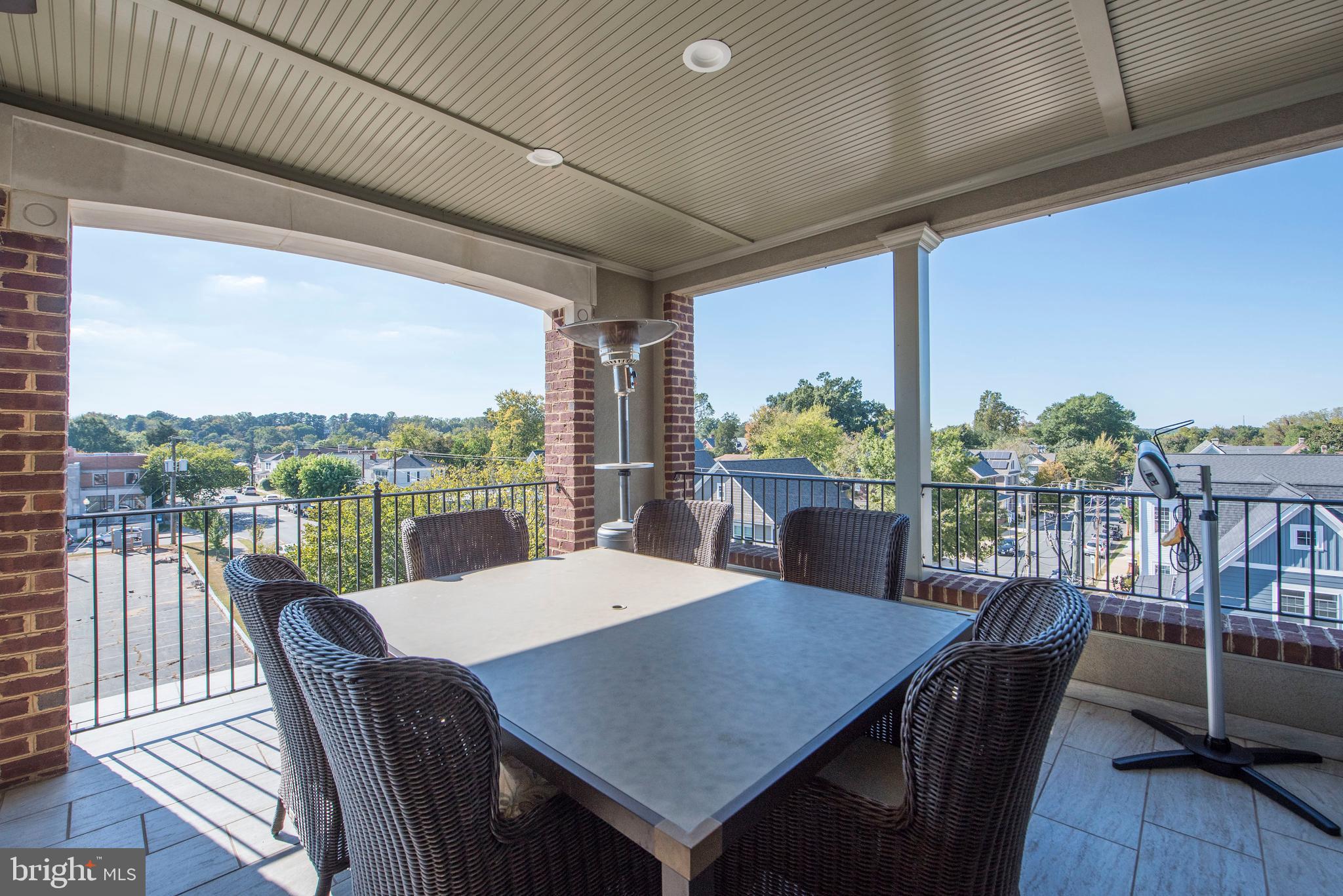 AMELIA SQUARE - Residential