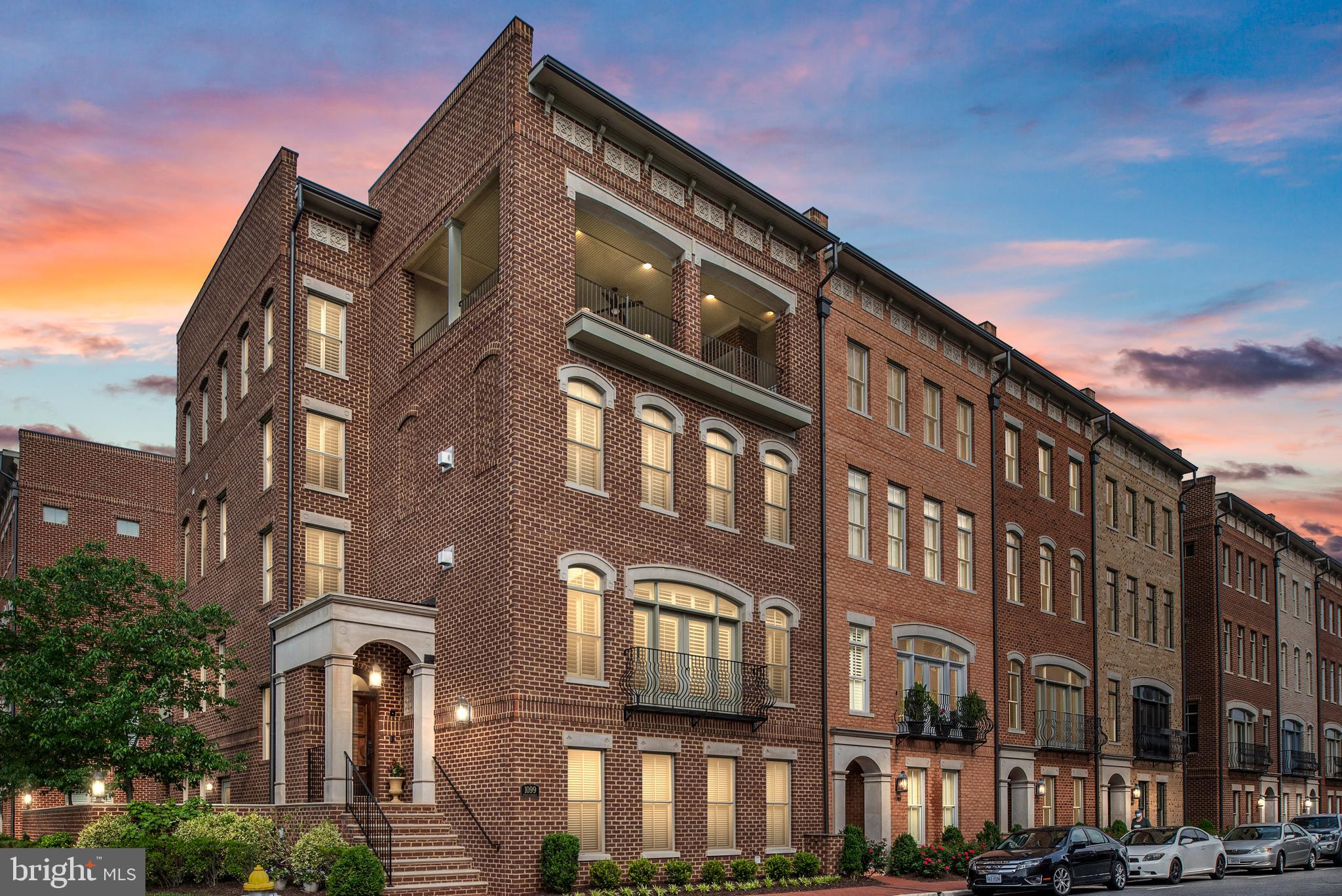 AMELIA SQUARE - Residential