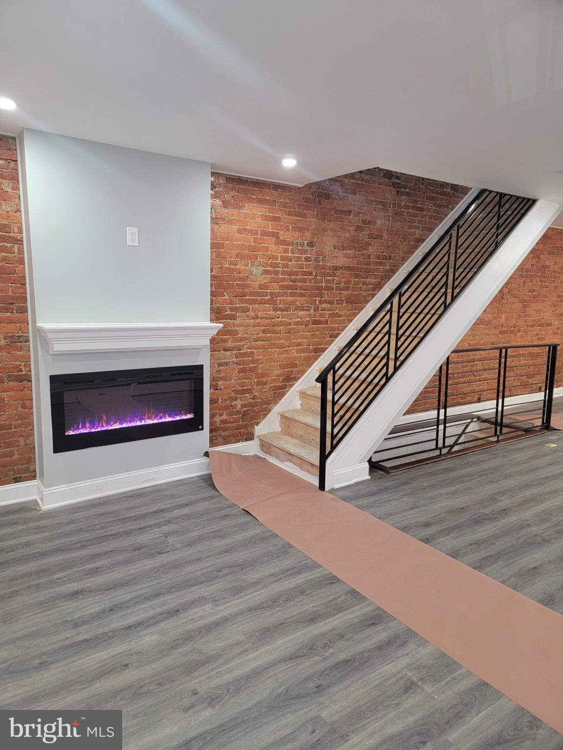 GERMANTOWN (WEST) - Residential