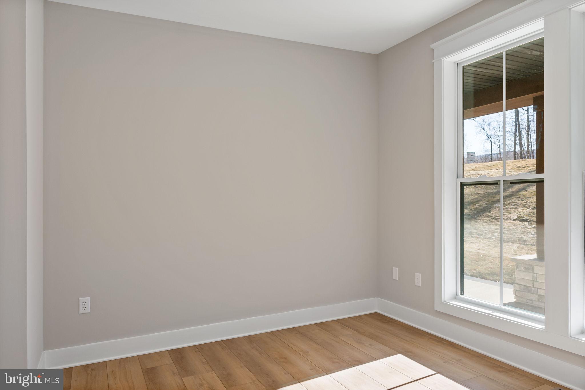 HALLMARK GLEN - Residential