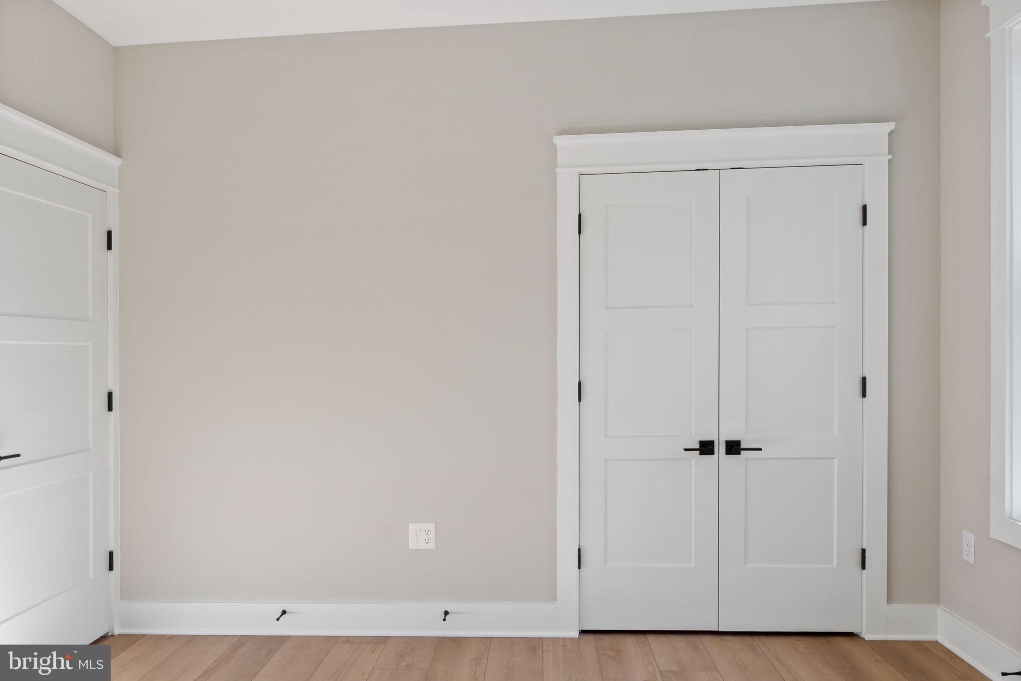 HALLMARK GLEN - Residential