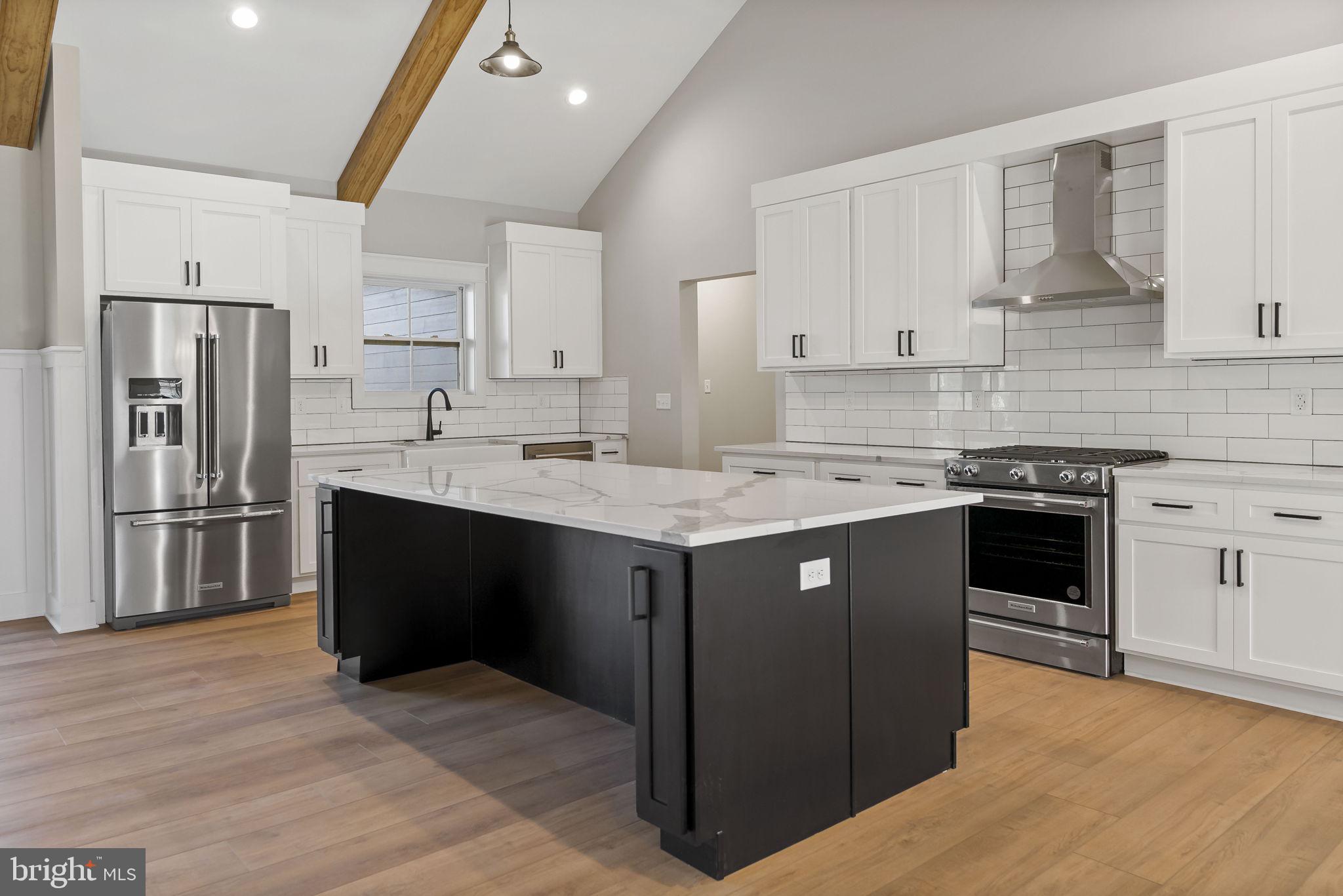 HALLMARK GLEN - Residential