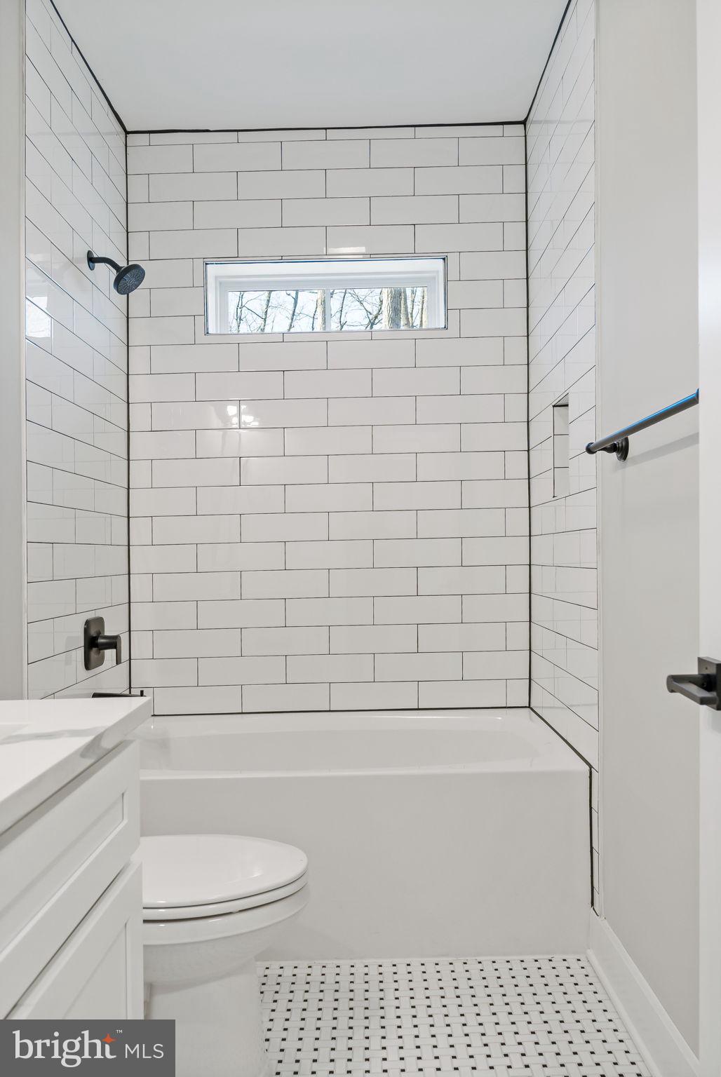 HALLMARK GLEN - Residential