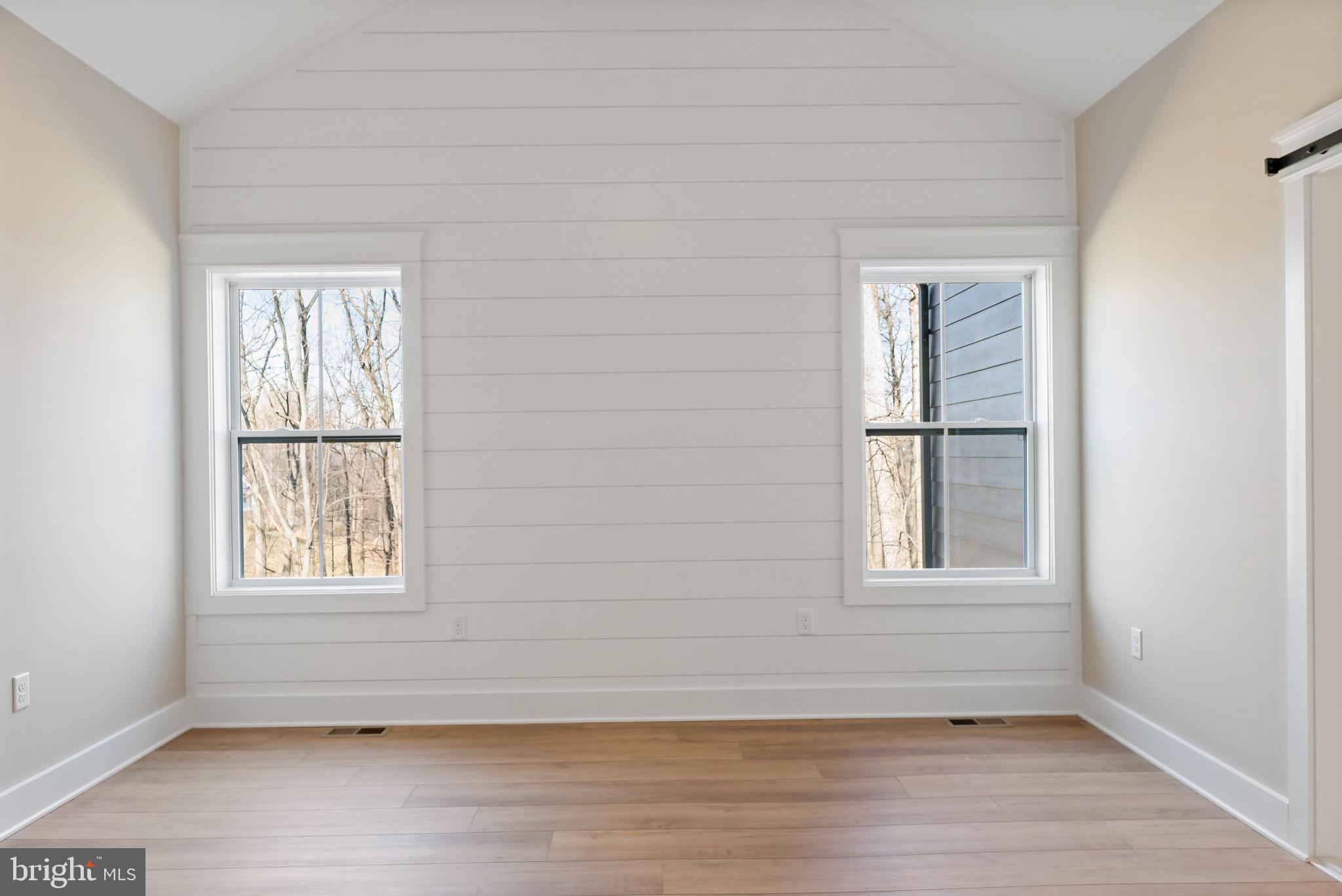 HALLMARK GLEN - Residential