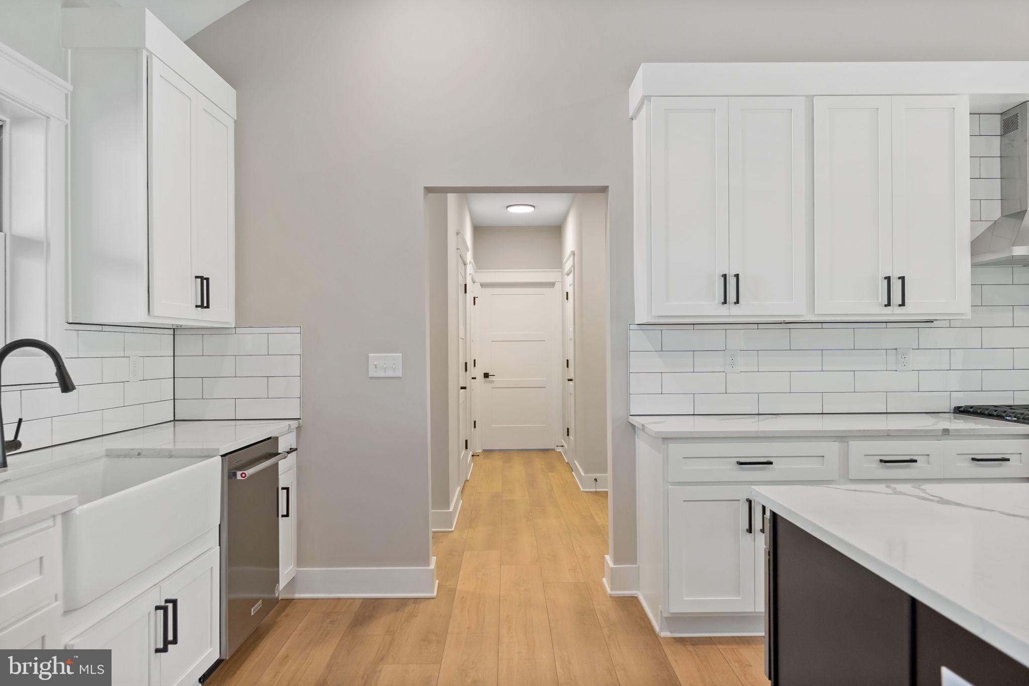 HALLMARK GLEN - Residential